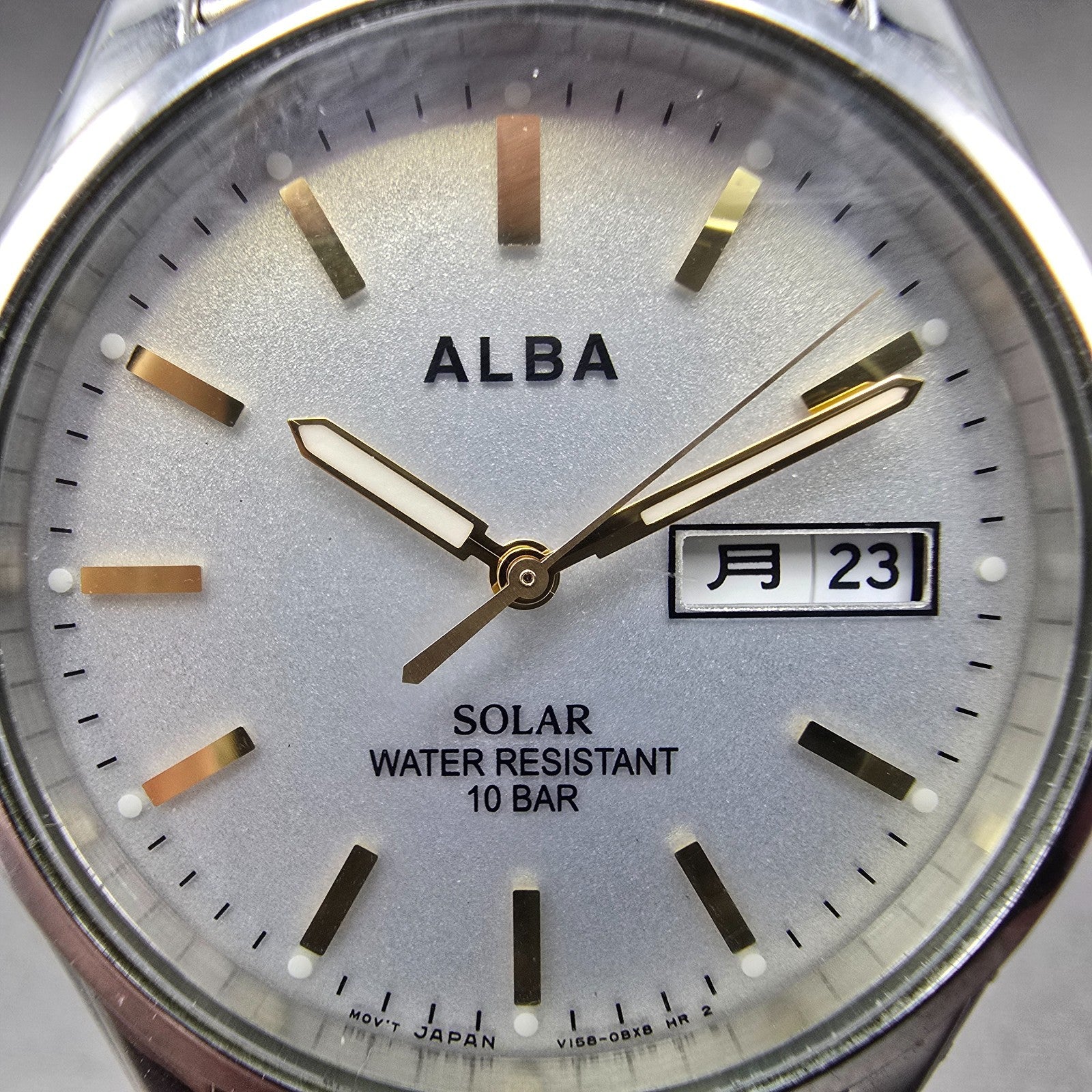 Seiko Alba Solar Watch Men 36mm Silver Dial Silver Tone Daydate V158-0AX0 Runs X1