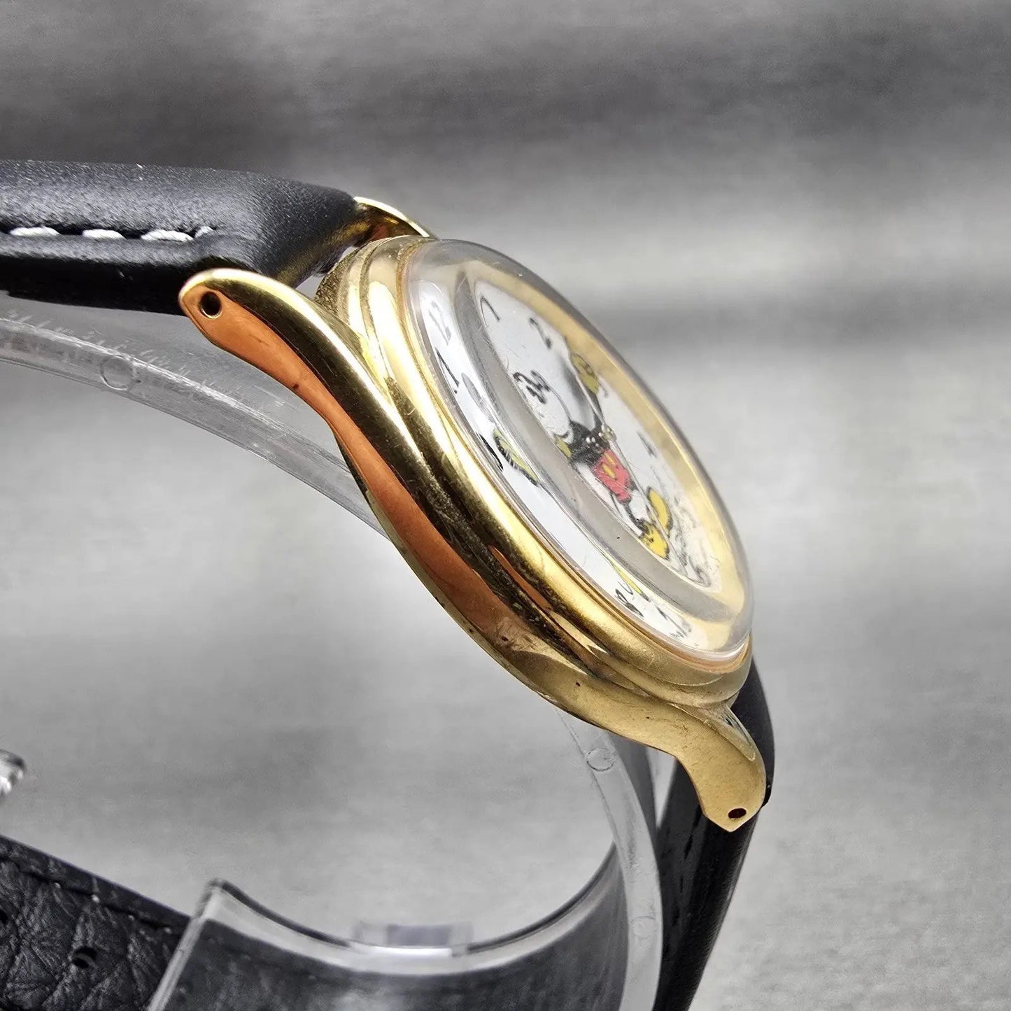 Lorus Mickey Mouse Watch Men 31mm White Dial Gold Tone Round V515-8000 New Batt3