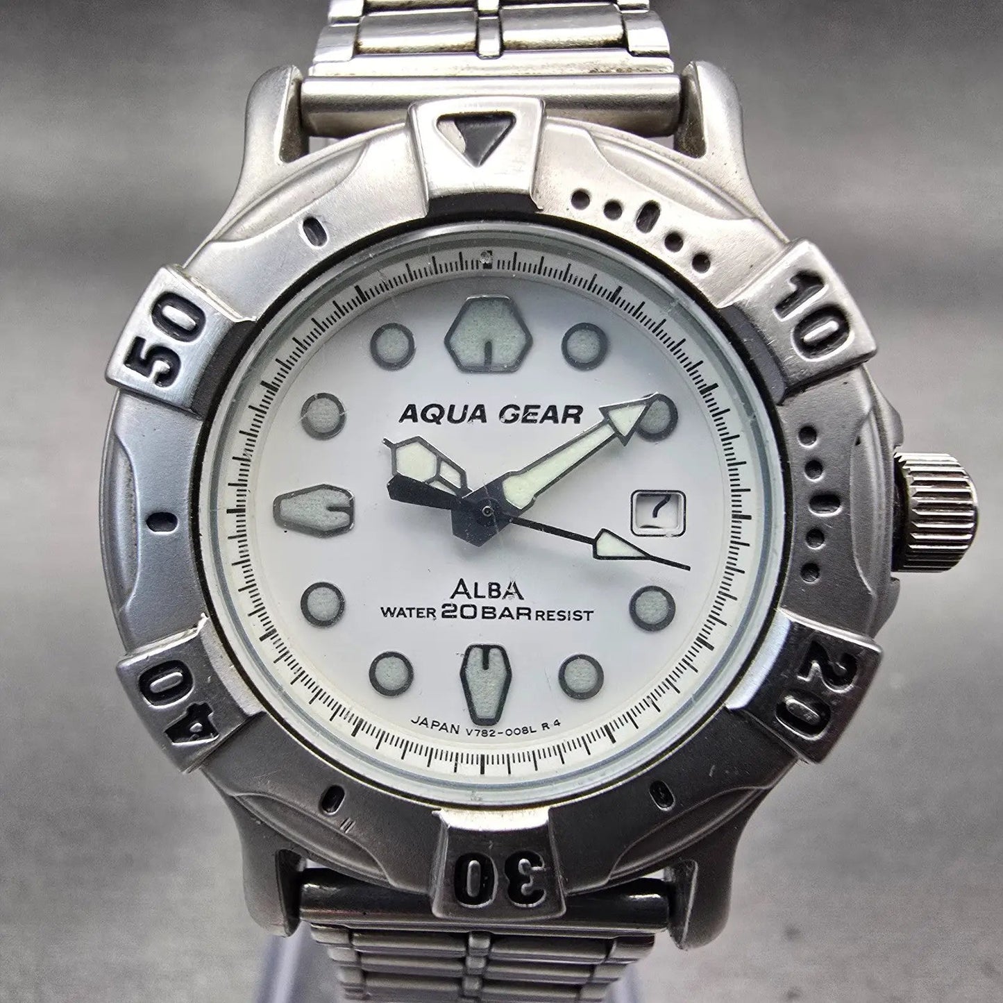 Alba Aqua Gear Dive Watch Women 31mm White Dial Steel Date V782-0060 New Battery1