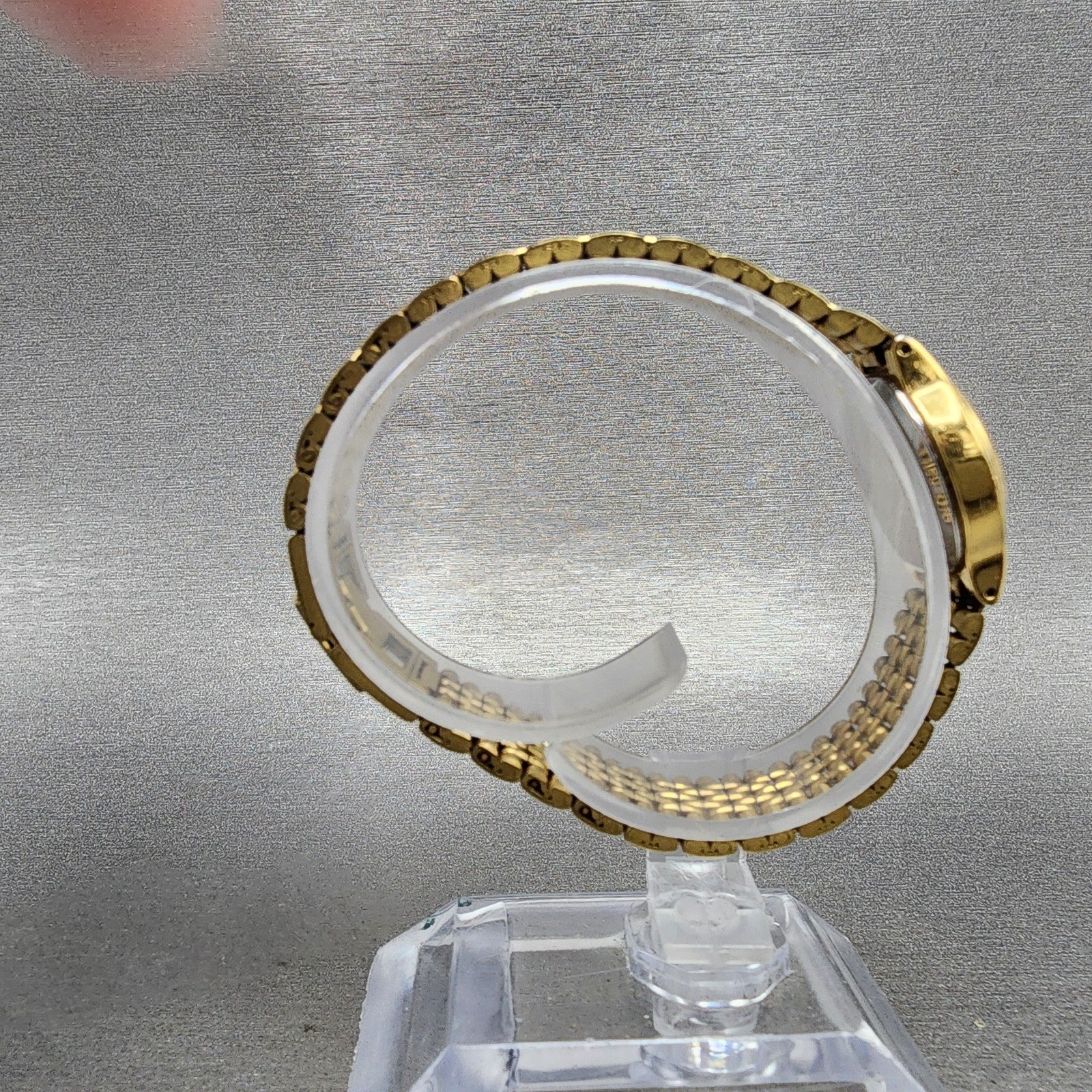 Seiko Watch Women 19mm White Dial Gold Tone Round V4010289 New Battery8