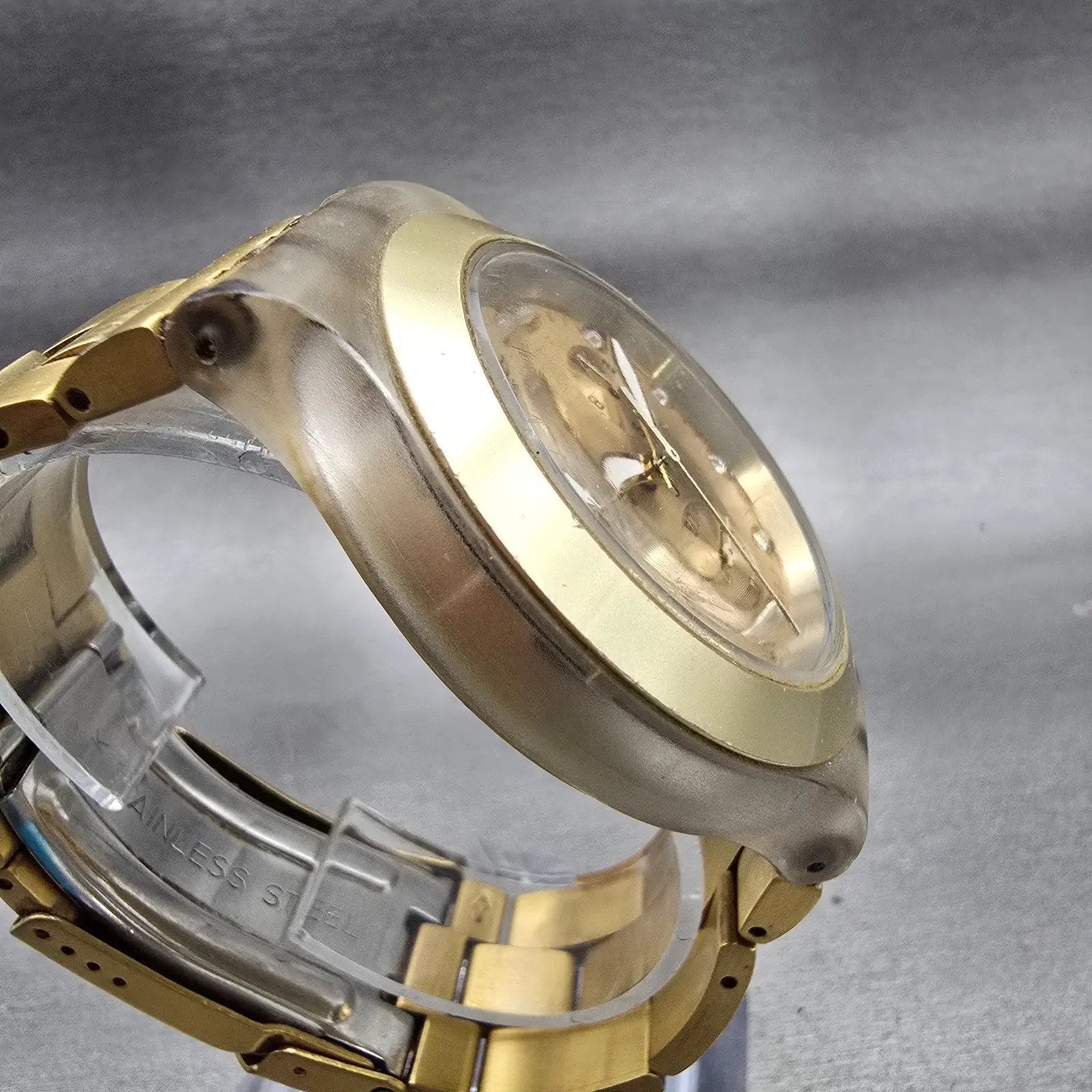 Swatch Irony DIAPHANE Chronograph Watch Men Gold Dial Date SVCK4032G New Battery3