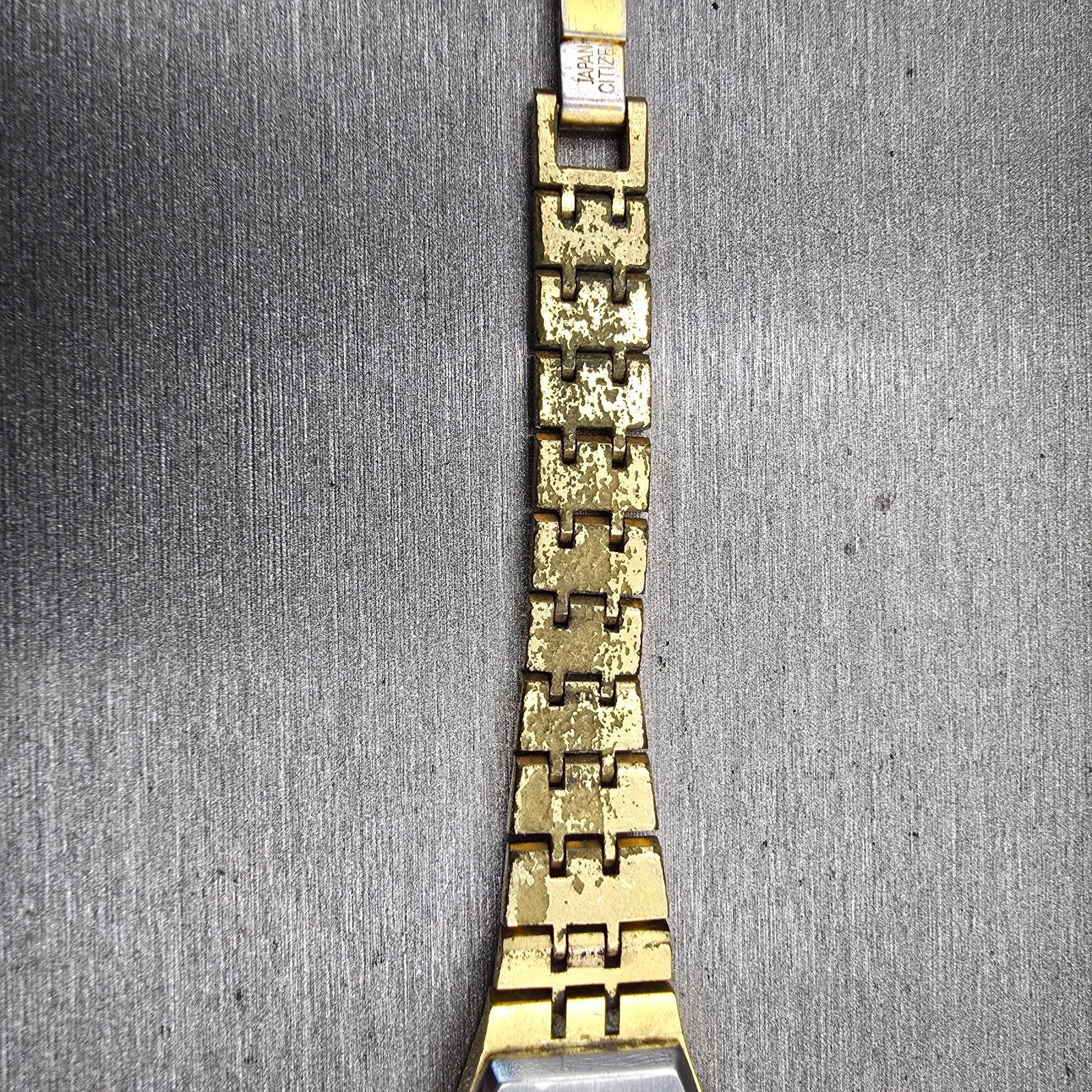 Citizen CQ Watch Women 18mm Champagne Dial Gold Tone Rectangle 4-040074 New Batt10