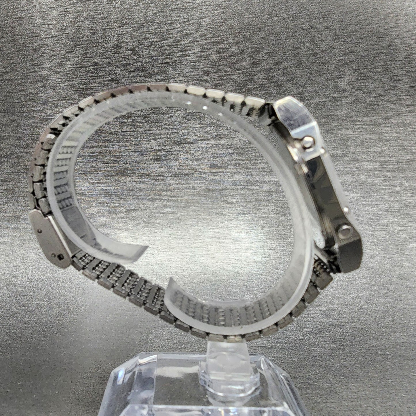 Seiko Digital Watch Men 33mm Silver Tone Alarm Chrono A6395039 READ!!!!8