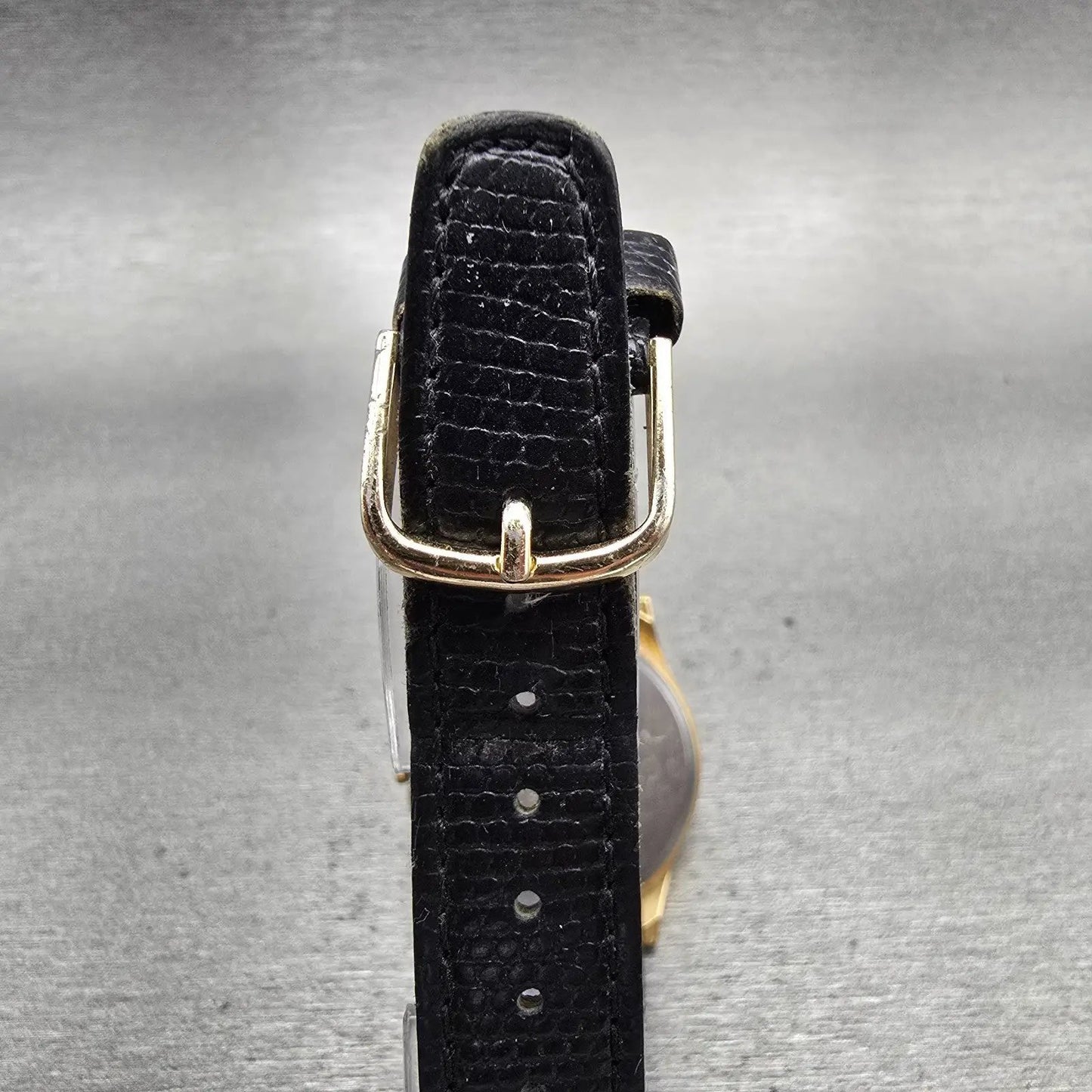Citizen CQ Watch Men 32mm Black Dial Gold Tone Round 6031-K02716 New Battery VTG7