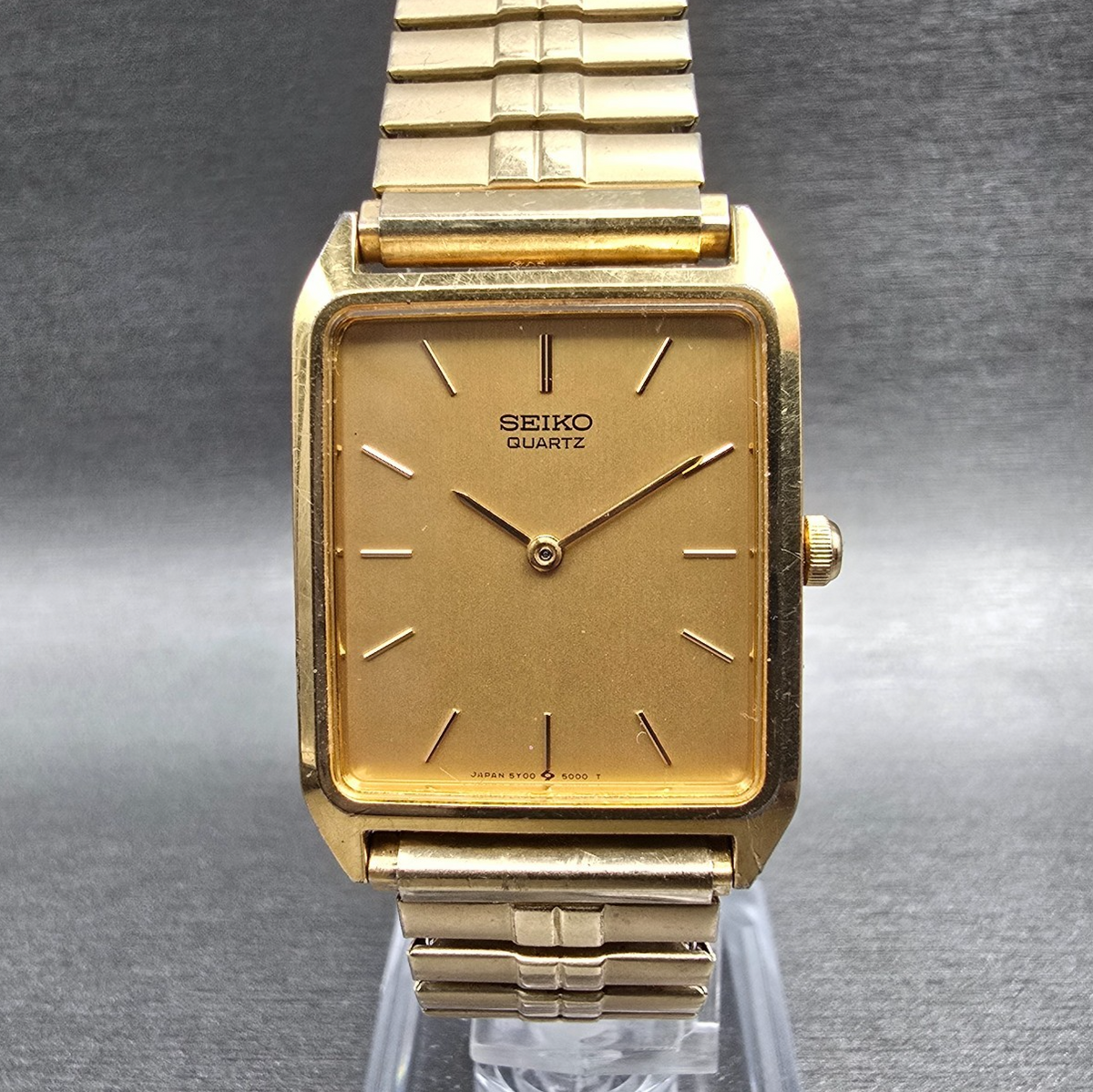 Seiko Watch Men 25mm Gold Dial Gold Tone Rectangle 5Y00-5000 New Battery0
