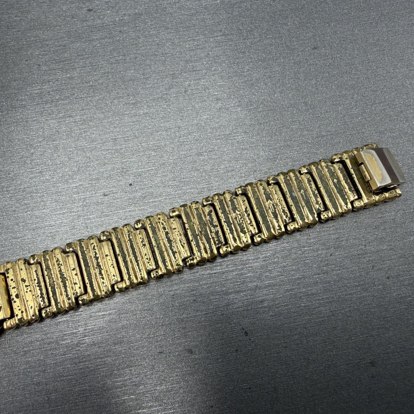 Seiko Watch Women 18mm Gold Dial Gold Tone Oval BROKEN BAND 2P205E29 New Batt8