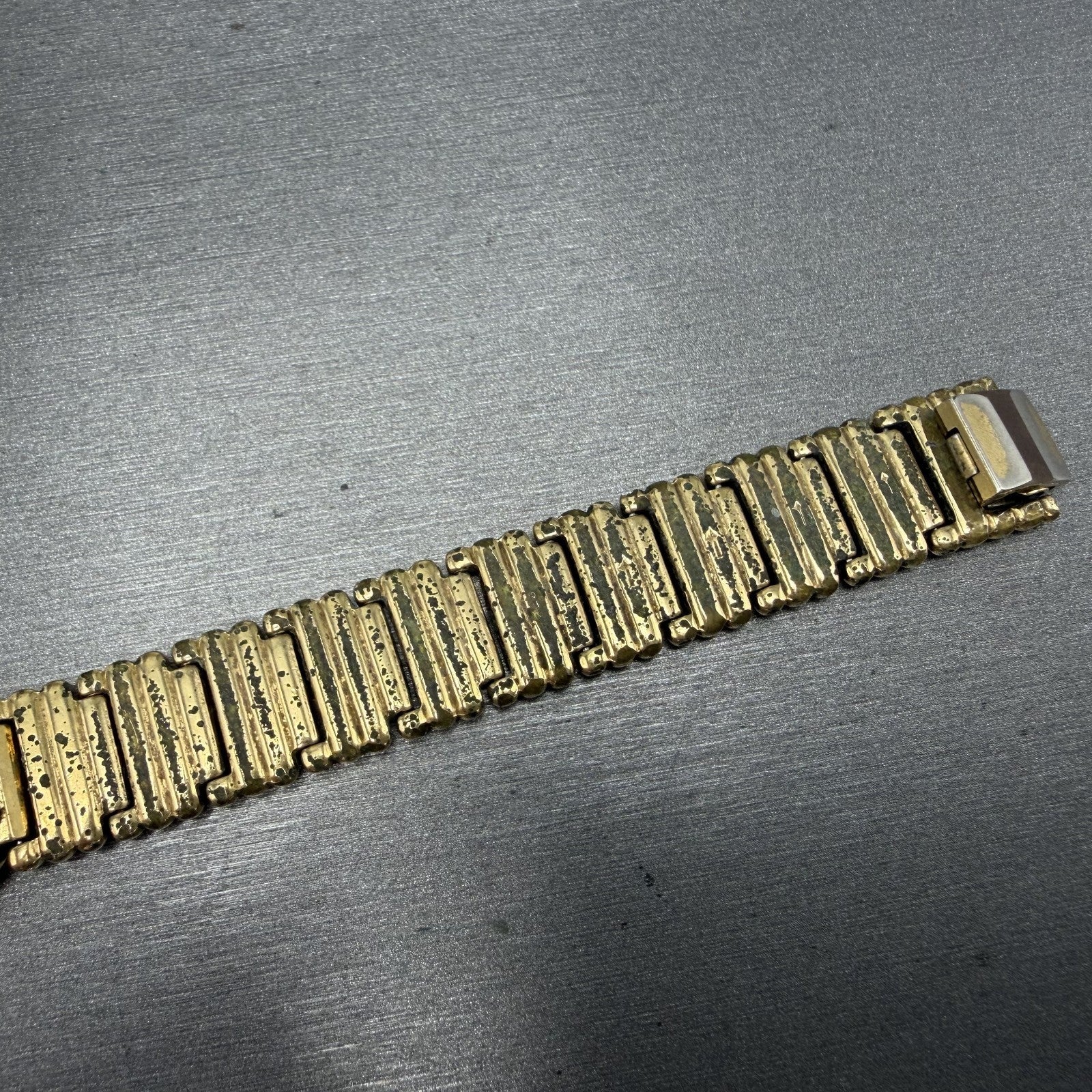 Seiko Watch Women 18mm Gold Dial Gold Tone Oval BROKEN BAND 2P205E29 New Batt8