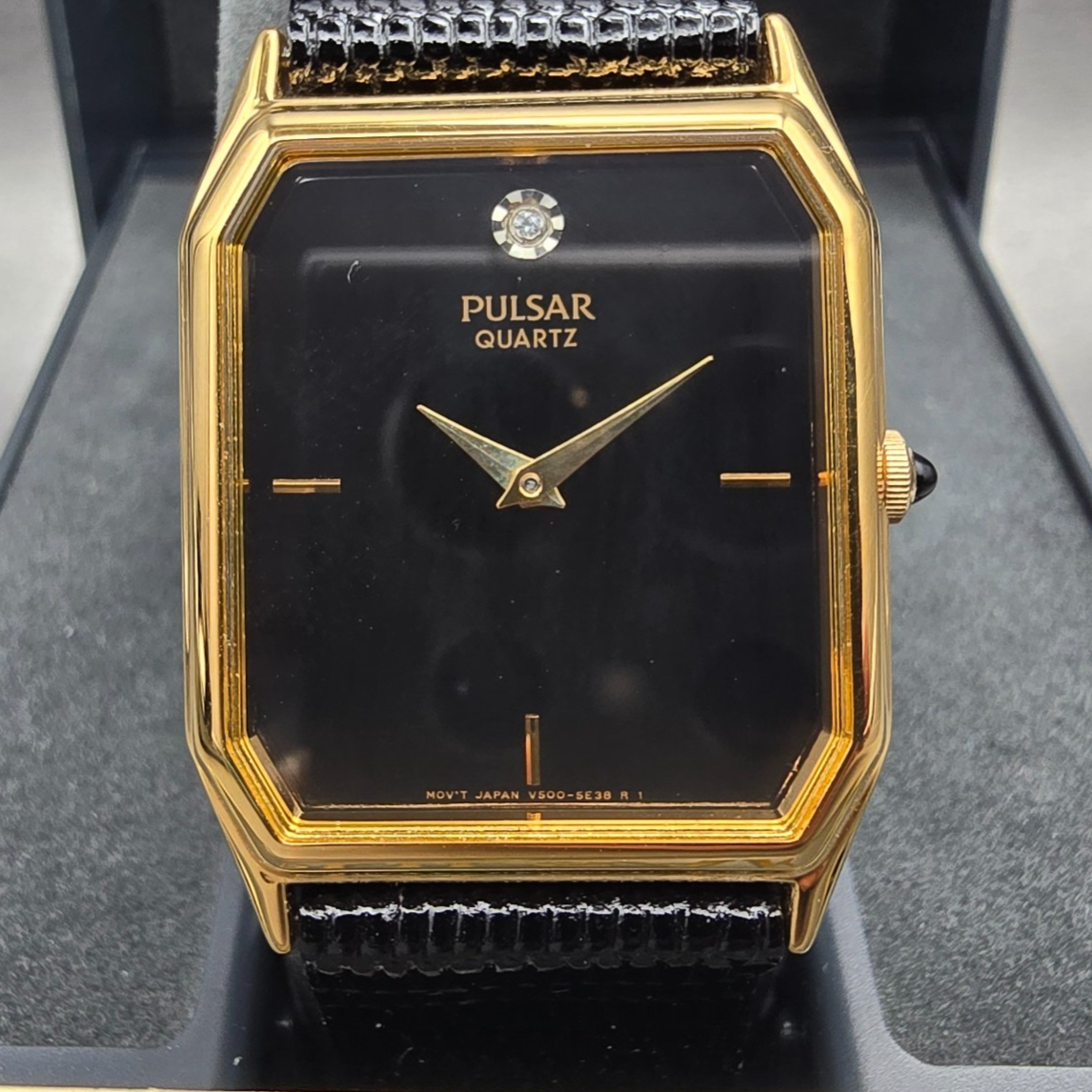 Seiko Pulsar Watch Men 26mm Black Dial Gold Tone Rectangle V500-5C40 NewBatt NOS2