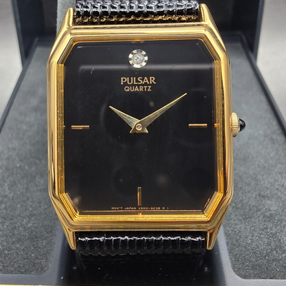 Seiko Pulsar Watch Men 26mm Black Dial Gold Tone Rectangle V500-5C40 NewBatt NOS2