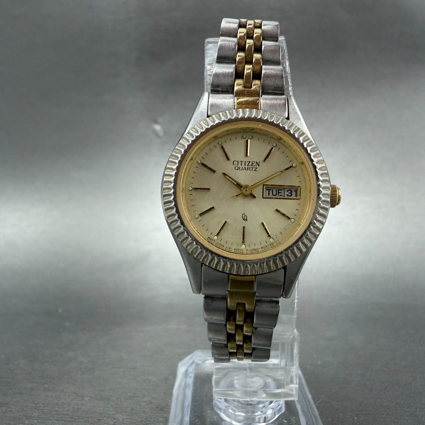 Citizen CQ Watch Women 25mm Champagne Dial Two Tone Daydate 6000-R00413 NewBattX5