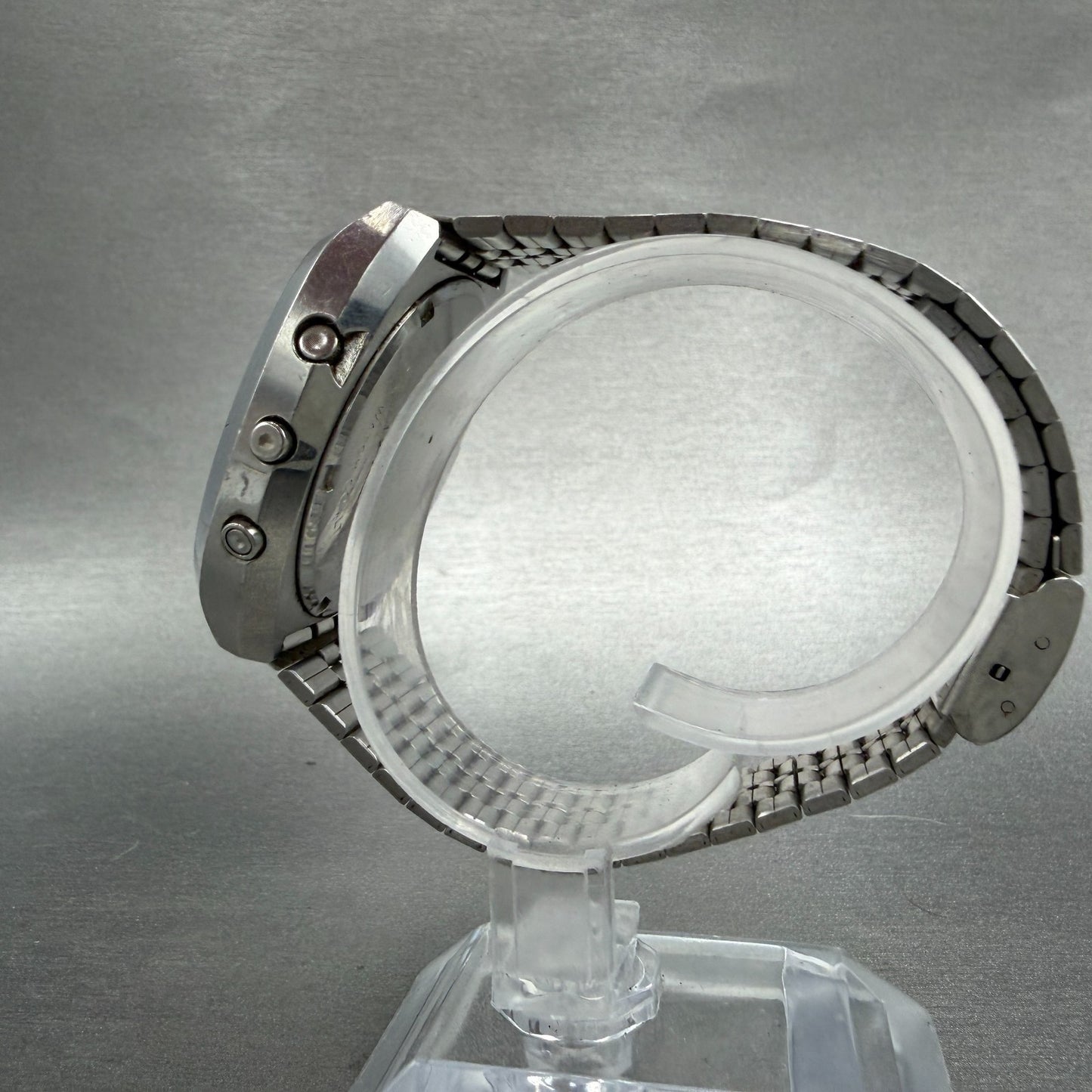 Orient Digital Watch Men 39mm LCD Silver Tone Green Dial TS641102-40 PARTS7
