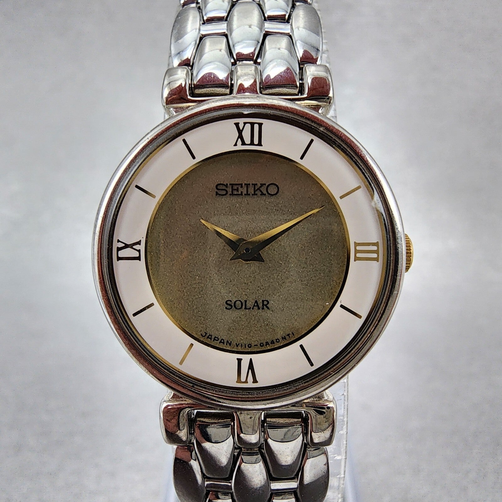 Seiko Solar Watch Women 23mm Champagne Dial Silver Tone V1100a40 Runs1