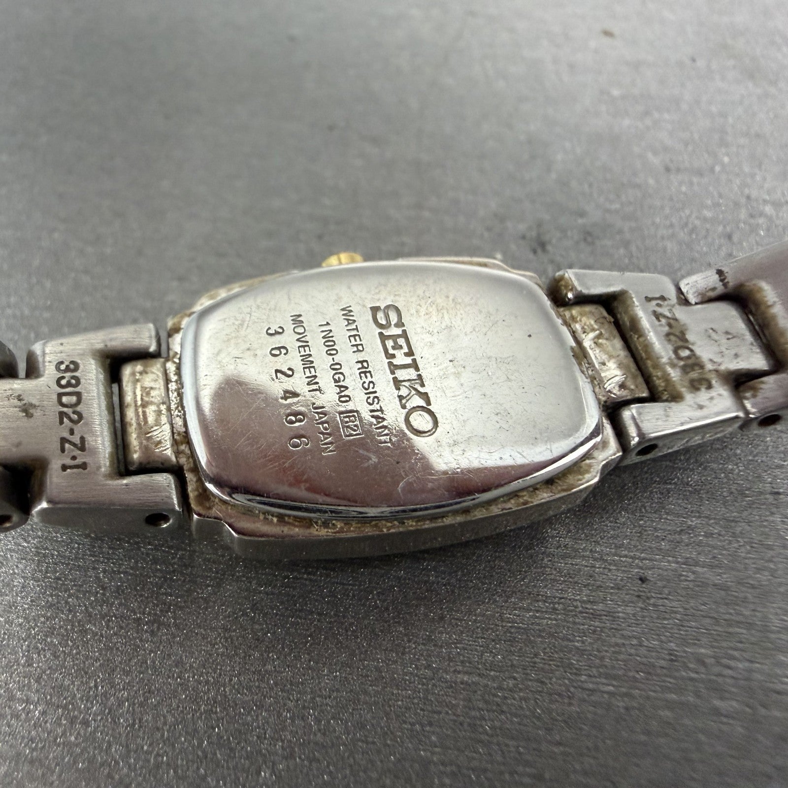 Seiko Watch Women 16mm Black Dial Two Tone Rectangle VTG 1N00-0GA0 New Battery9