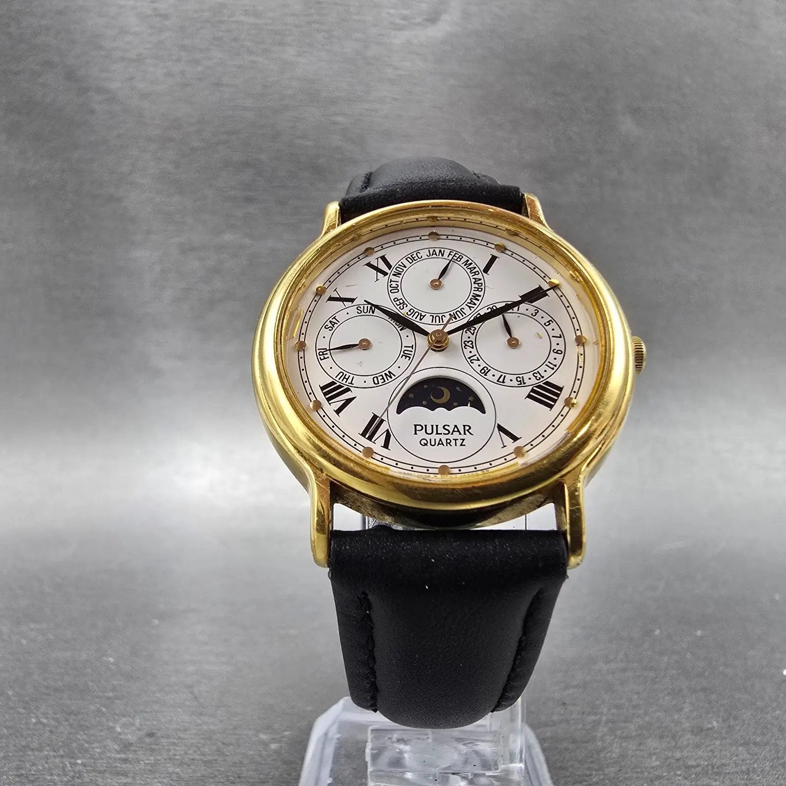 Seiko Pulsar Triple Calendar Watch Men 34mm White Dial Gold Tone V33F7020 NewBat5