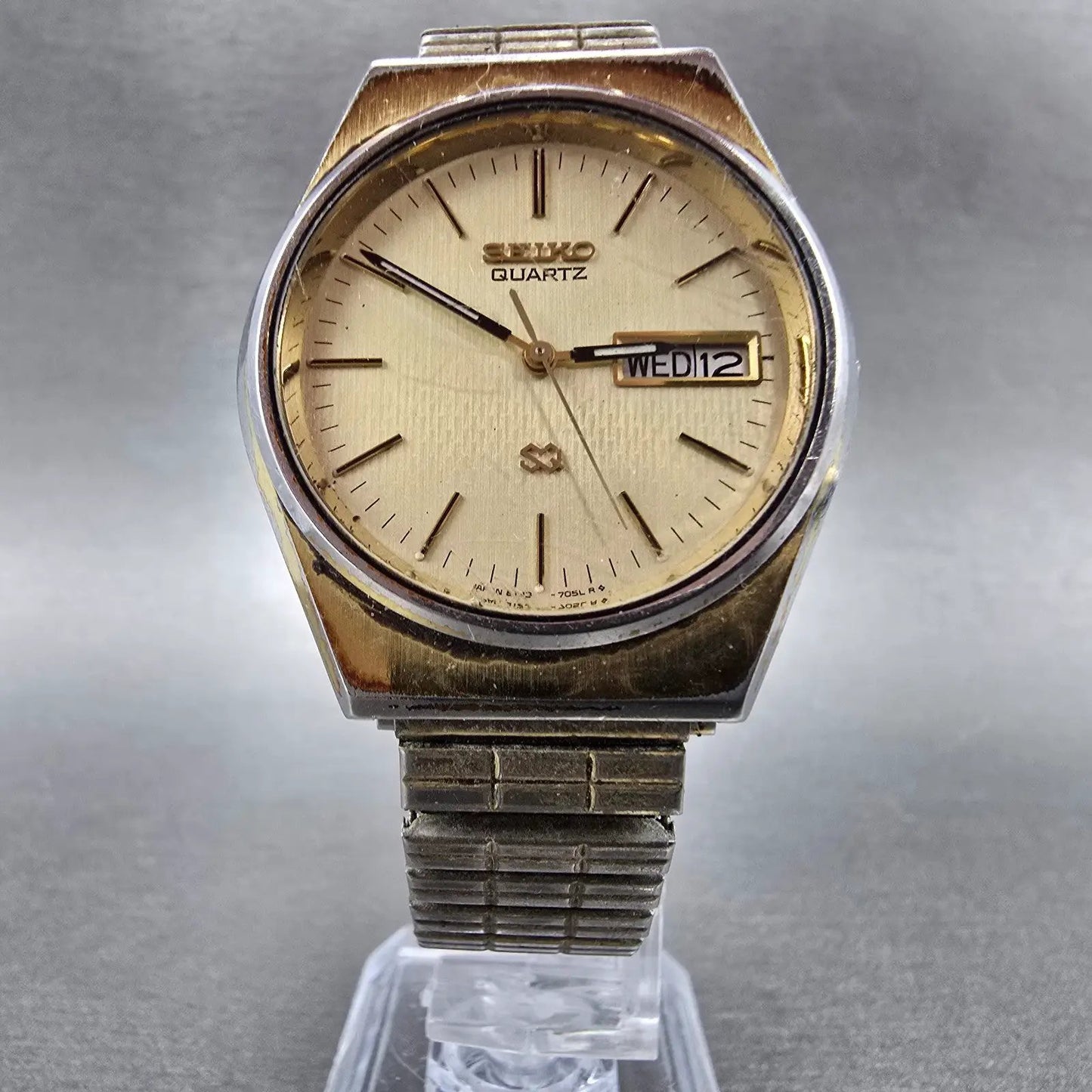 Seiko SQ Watch Men 35mm Champagne Dial Gold Tone Daydate Round 8123-7049 PARTS6