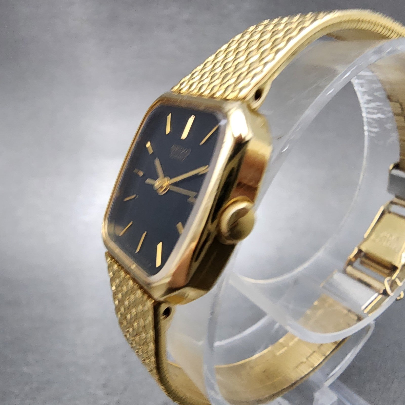 Seiko Tank Watch Women 19mm Black Dial Gold Tone 54215060 New Battery2