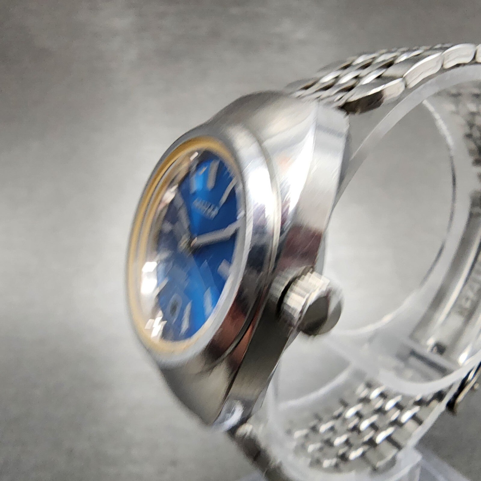 Citizen Cosmostar Watch Women 24mm Blue Dial Steel Date Round Manual Wind Runs2