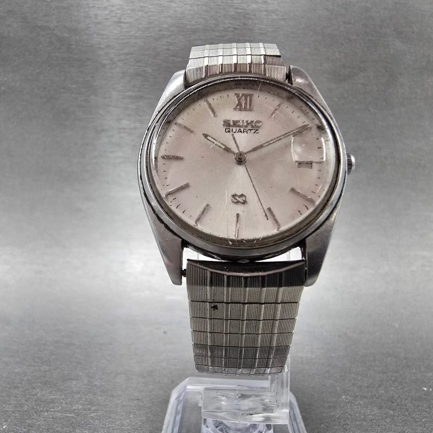 Seiko SQ Watch Men 33mm Silver Dial Silver Tone Date Round 5Y22-6000 PARTS6