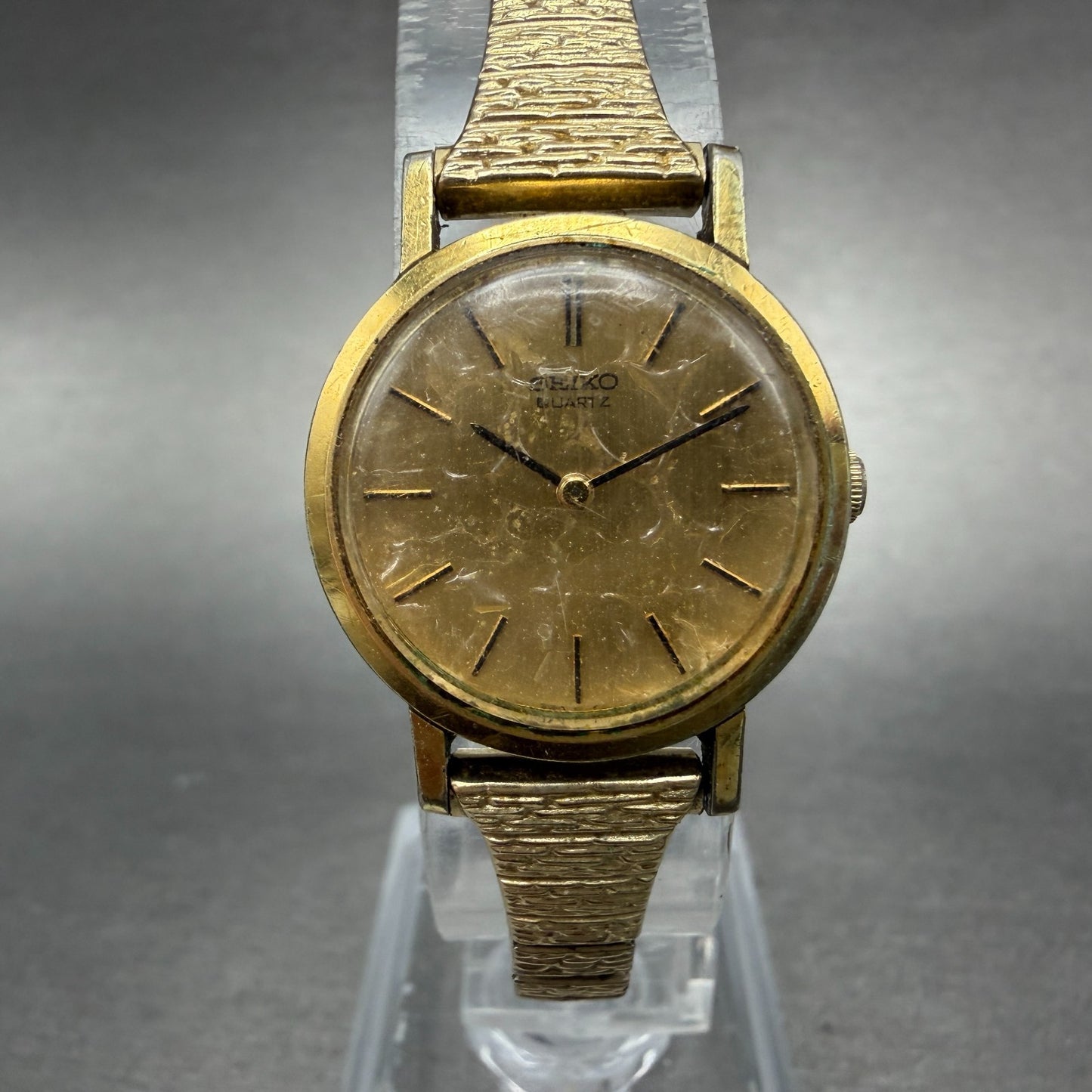 Seiko Watch Women 22mm Champagne Dial Gold Tone Round 2320-0030 New Battery0