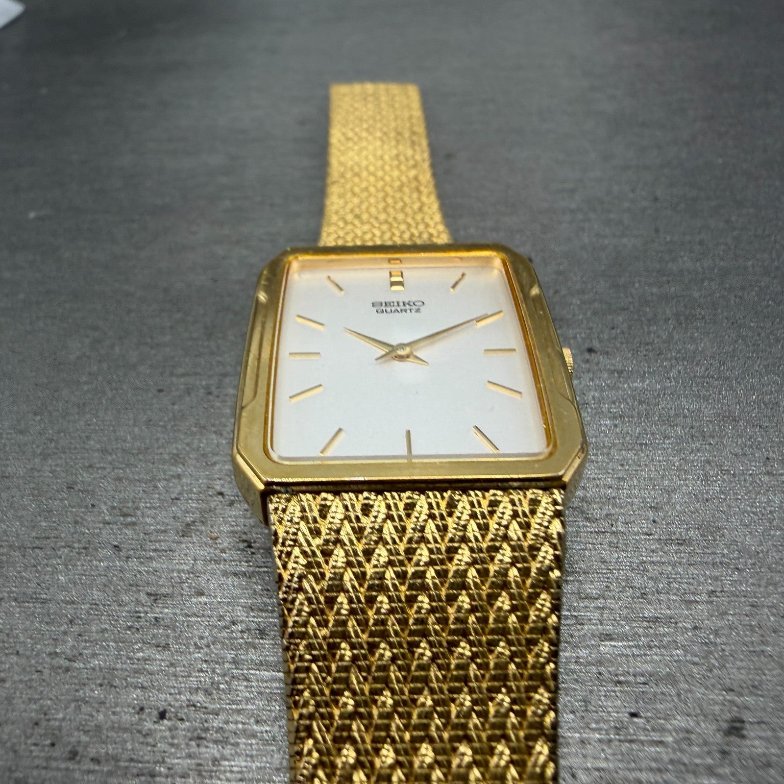 Seiko Tank Watch Men 25mm Silver Dial Gold Tone Rectangle READ! 5Y30-5B49 NewBat2
