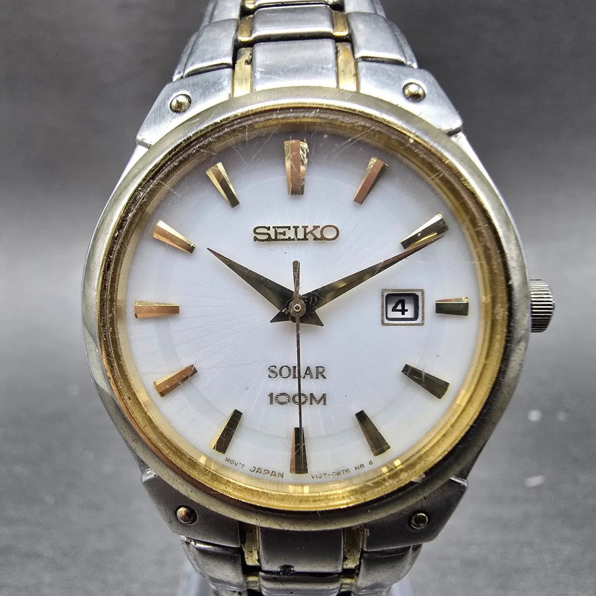 Seiko Solar Watch Women 30mm White Dial Two Tone Date Round V137-0AX0 Runs JP0