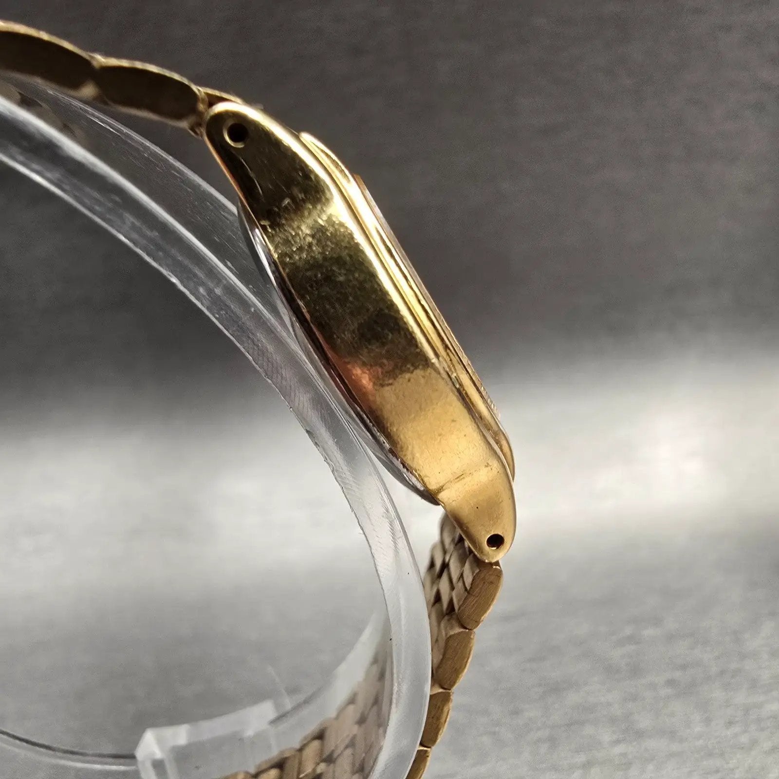Seiko SX Watch Women 19mm Black Dial Gold Tone Round V401-0281 New Battery VTG3