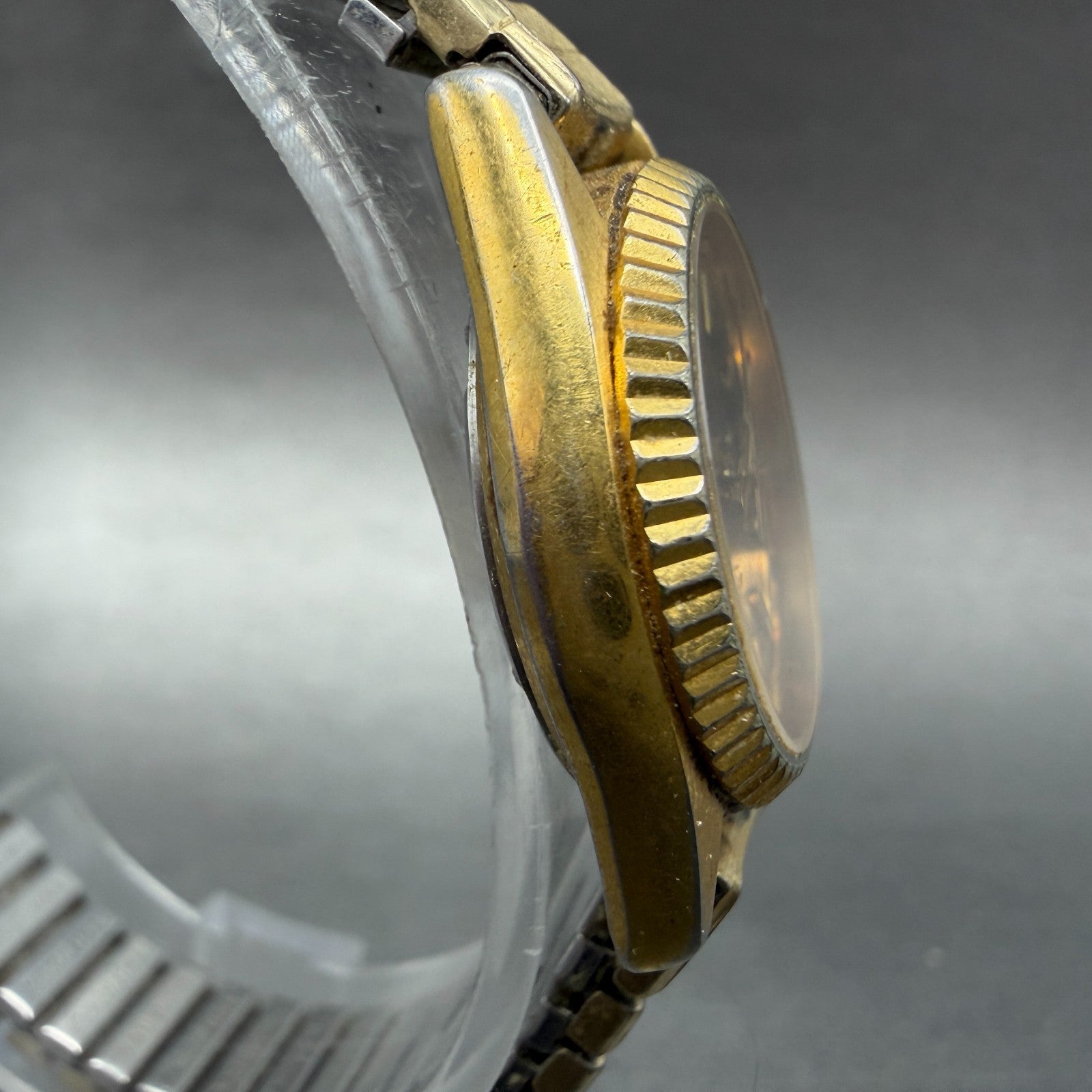 Seiko SQ Watch Women 24mm Black Dial Gold Tone Daydate 24mm Round New Battery 563