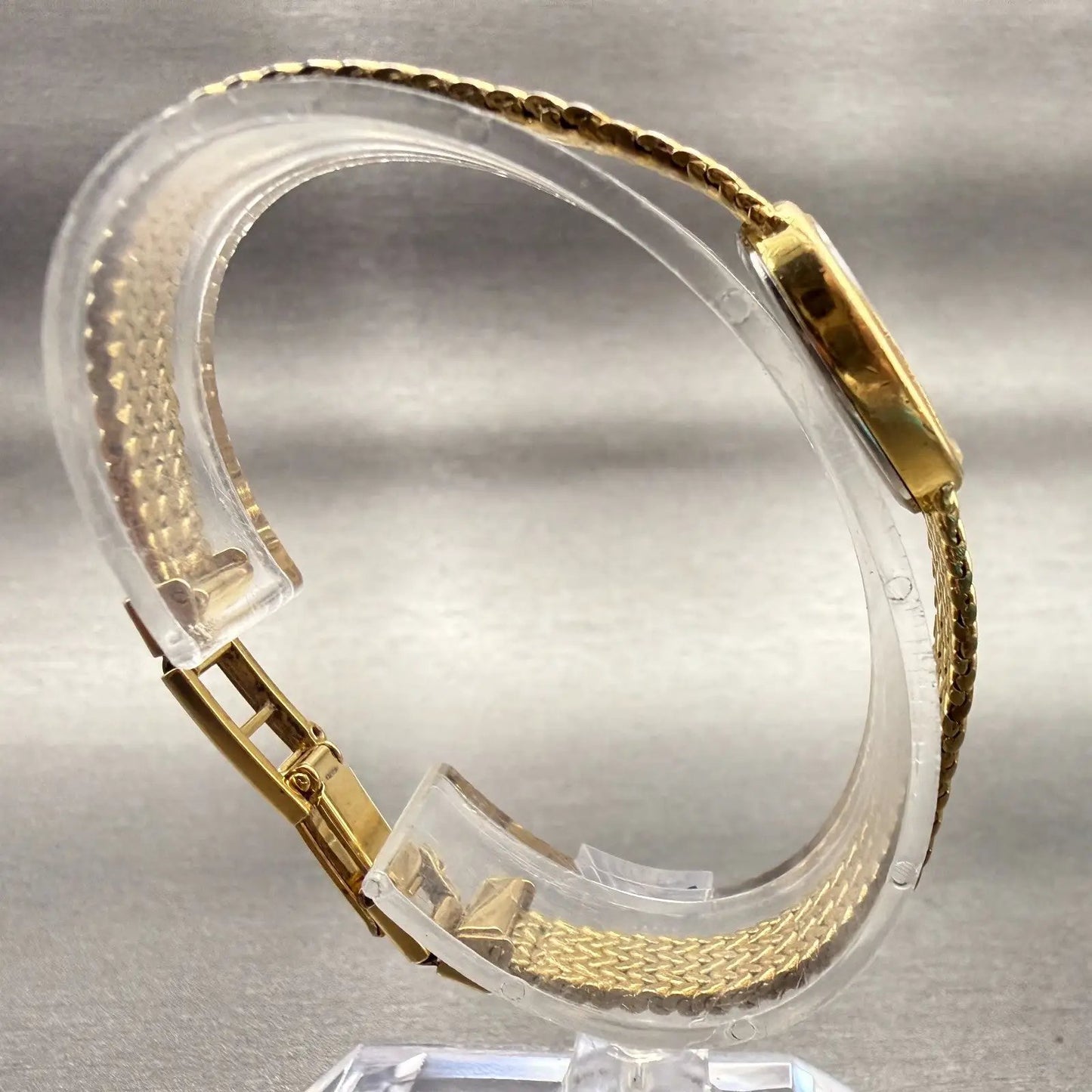 Citizen CQ Watch Women 13mm Champagne Dial Gold Tone Oval 2200-4-950461 New Batt8