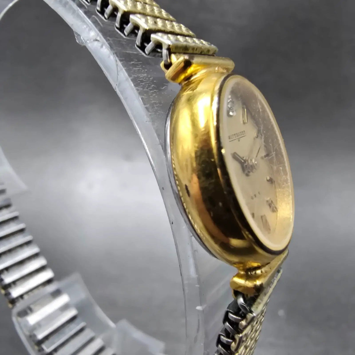 Wittnauer QWR Watch Women 17mm Gold Dial Gold Tone Oval New Battery VTG3