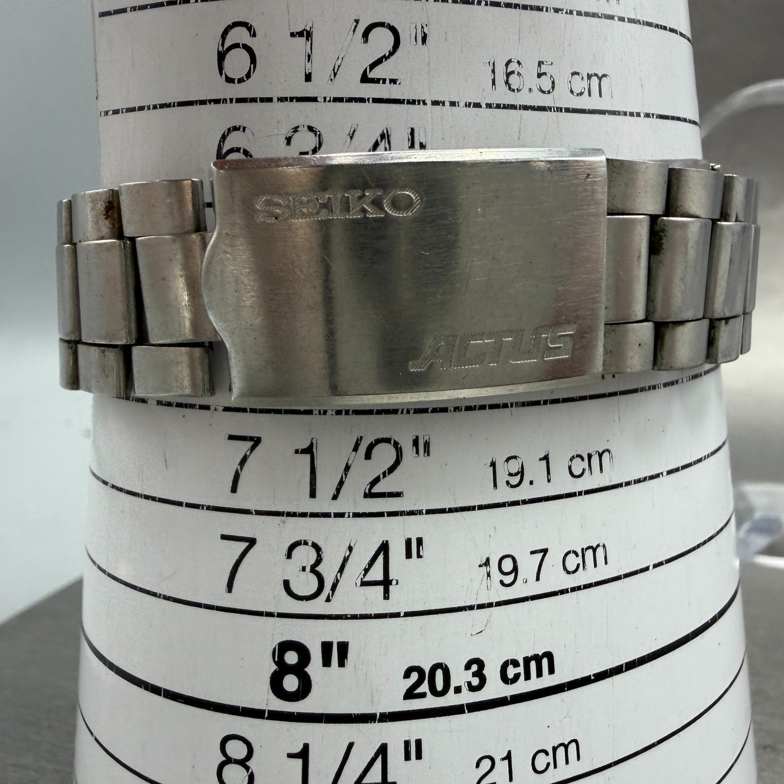 Seiko 5 Actus SilverWave Watch Men 38mm Silver Tone Steel Daydate 6306-8010 Runs10