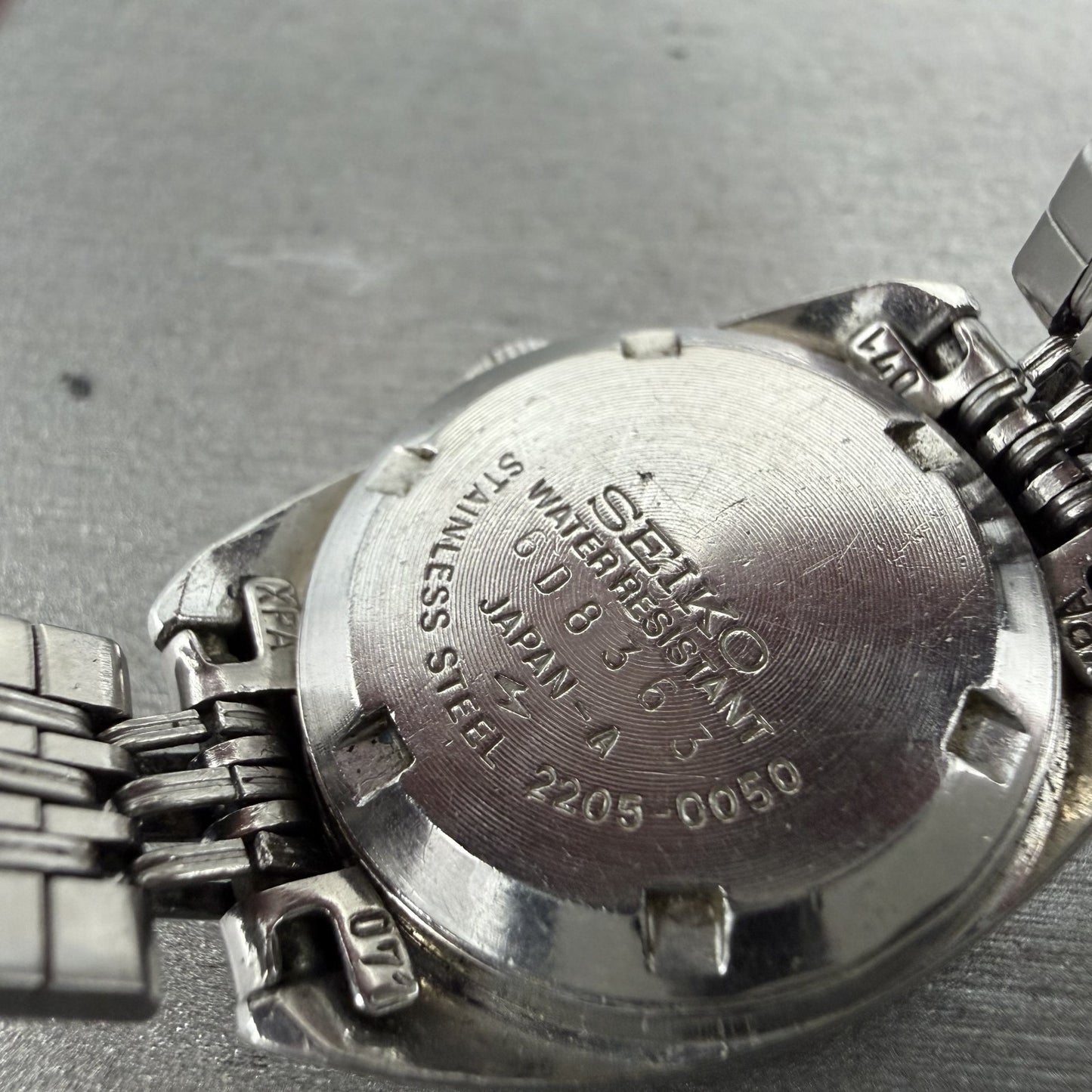 Seiko Automatic Watch Women 23mm Silver Dial Silver Tone Date 2205-0050 PARTS10