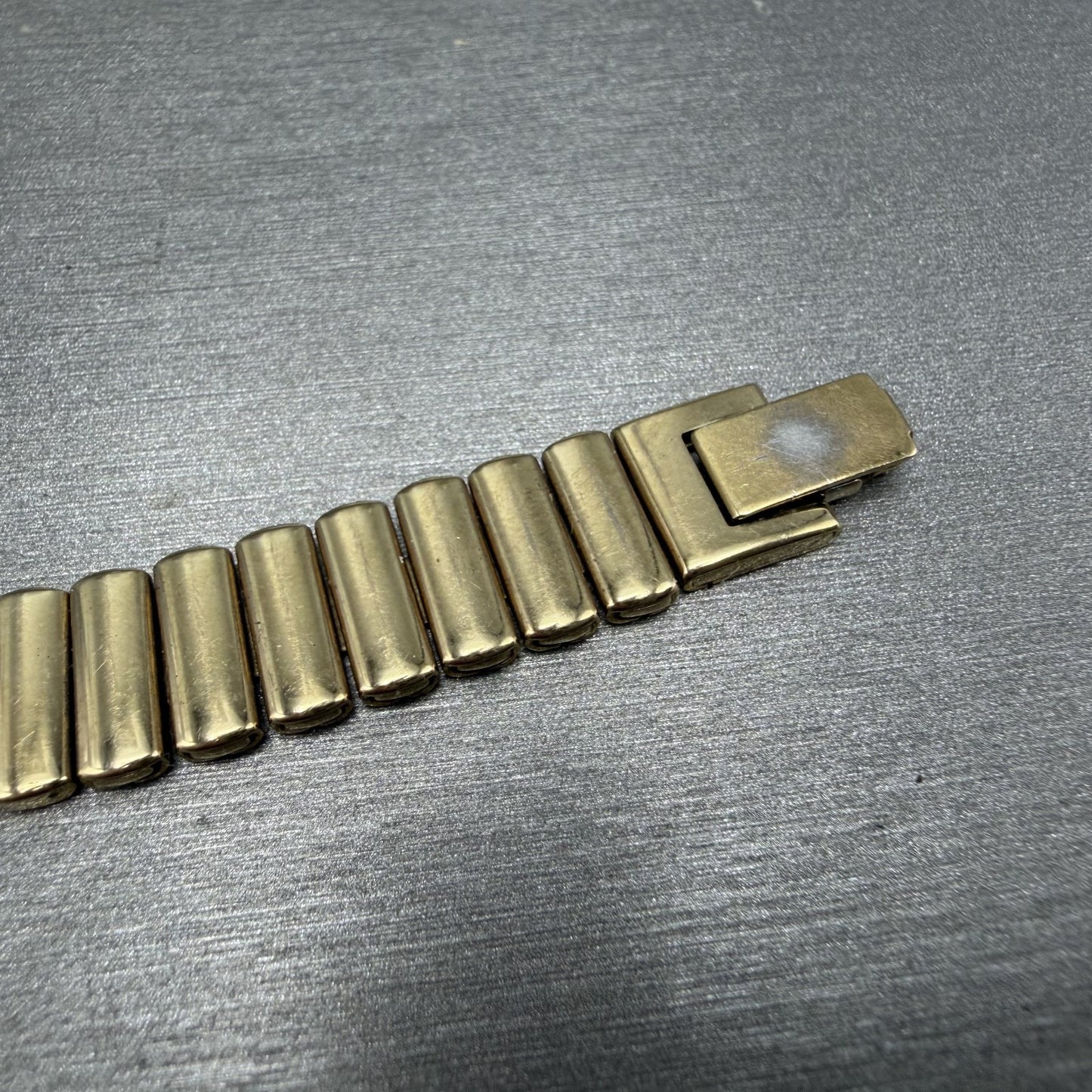 Seiko Half Moon Watch Women 20mm White Dial Gold Tone 1N00-5E09 PARTS8