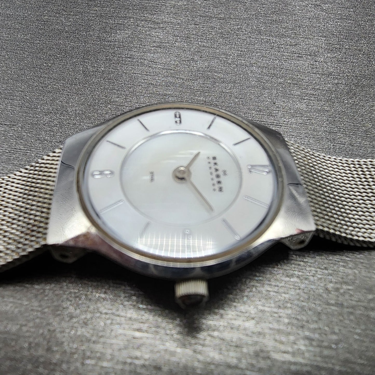 Skagen Steel Watch Women 24mm MOP Dial Stainless Steel Round Mesh band READ Runs3