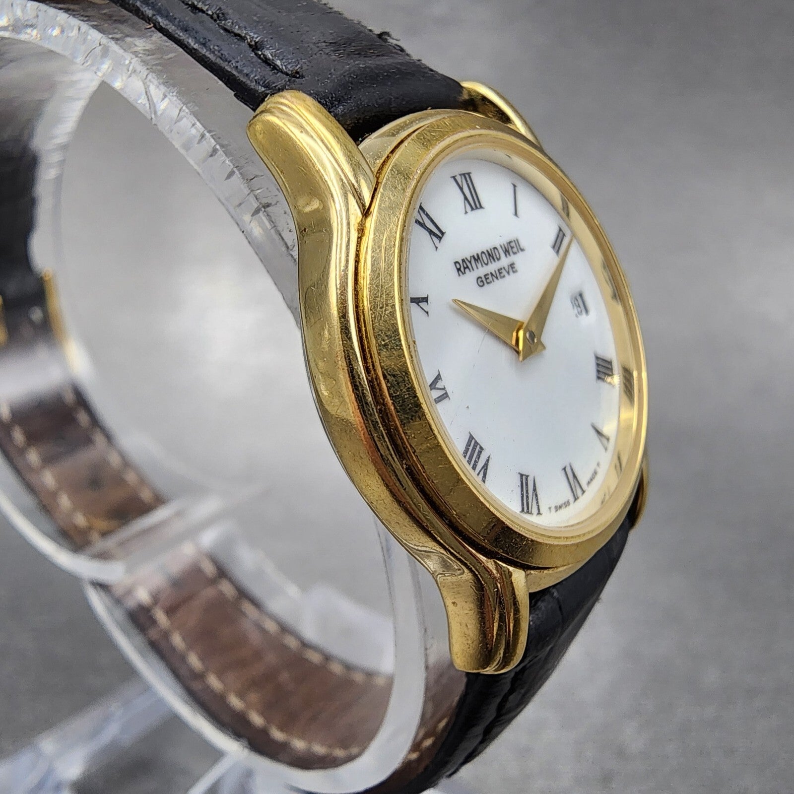 Raymond Weil Watch Women 24mm White Dial Gold Dial Date 5369 New Battery3