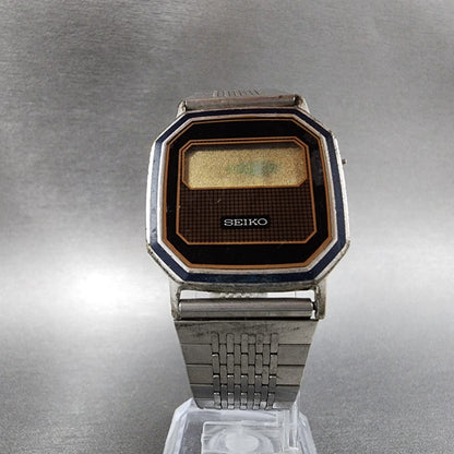 Seiko Digital Watch Men 29mm LCD Silver Tone Octagon F4414010 Thin PARTS6