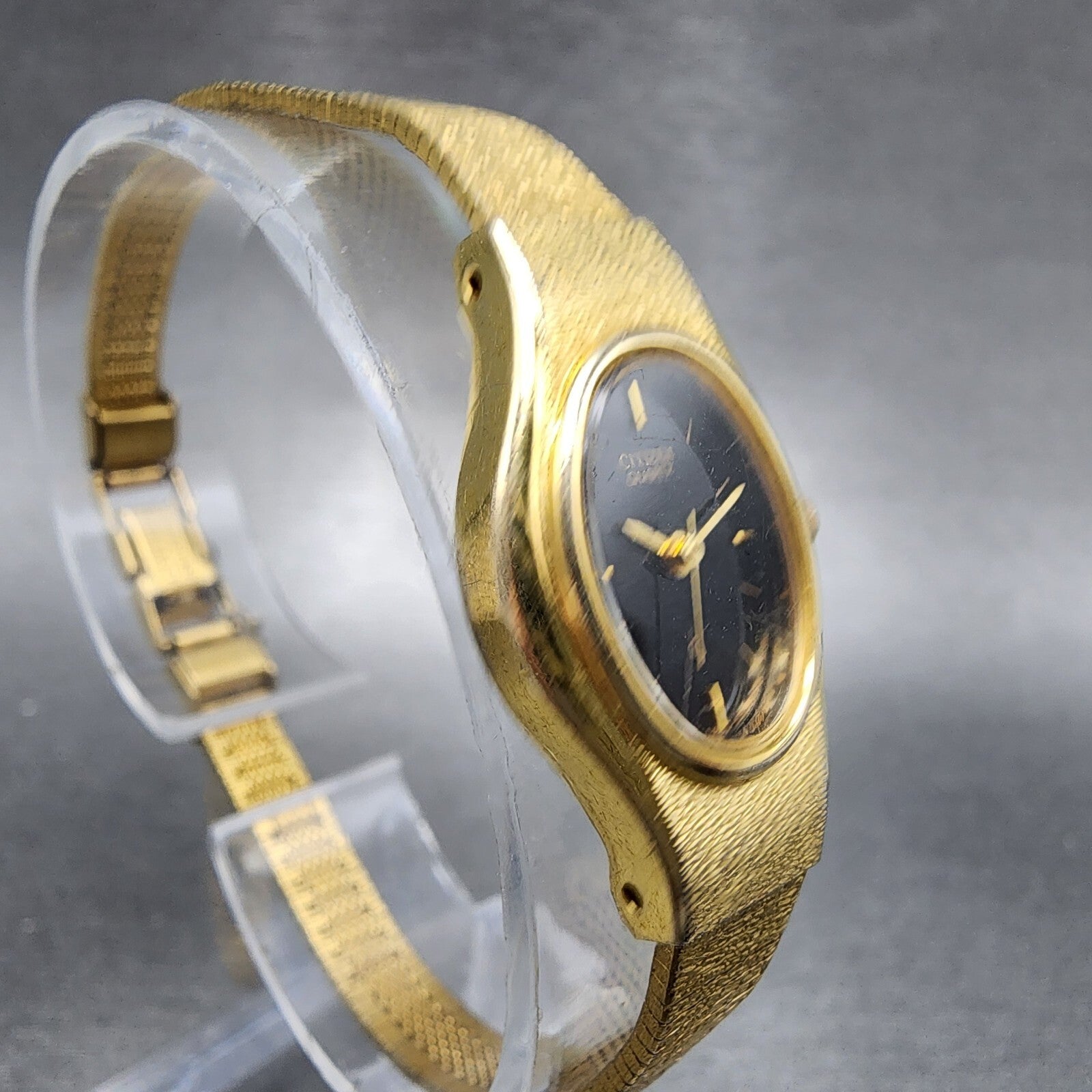 Citizen CQ Watch Women 17mm Black Dial Gold Tone Oval 5930S25350 New Battery3
