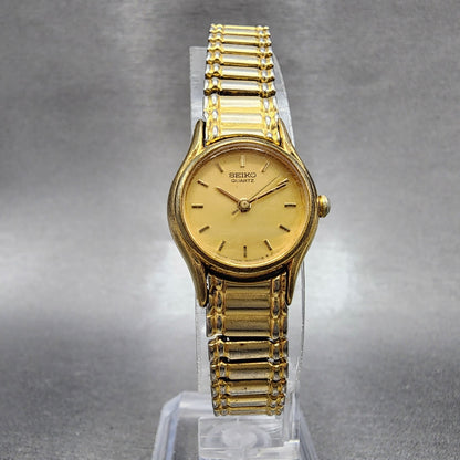 VTG Seiko Watch Women 20mm Gold Dial Gold Tone Round 1N01-0E19 New Battery