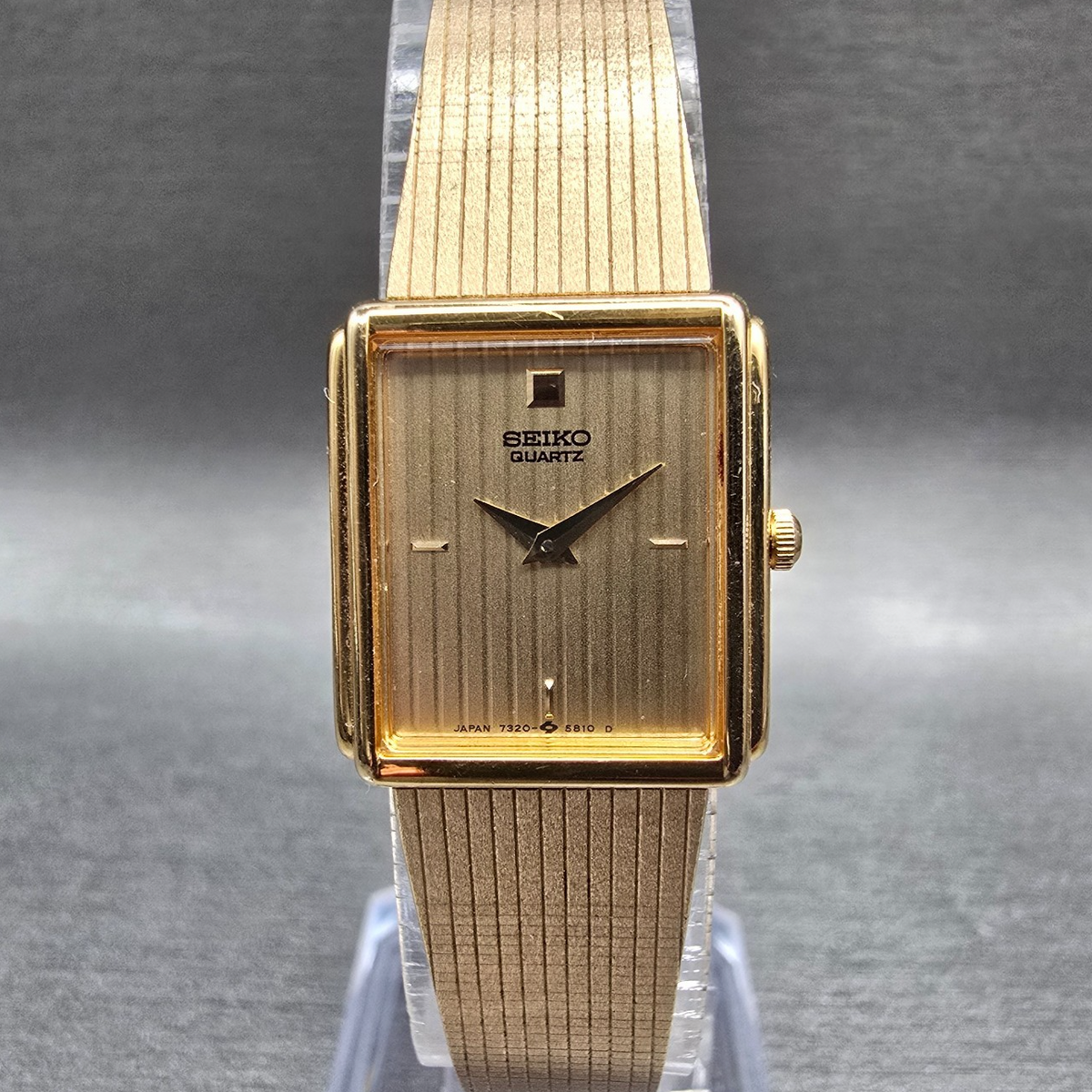 Seiko Tank Watch Women 17mm Gold Dial Gold Tone Rectangle 7320-5479 New Batt VTG0