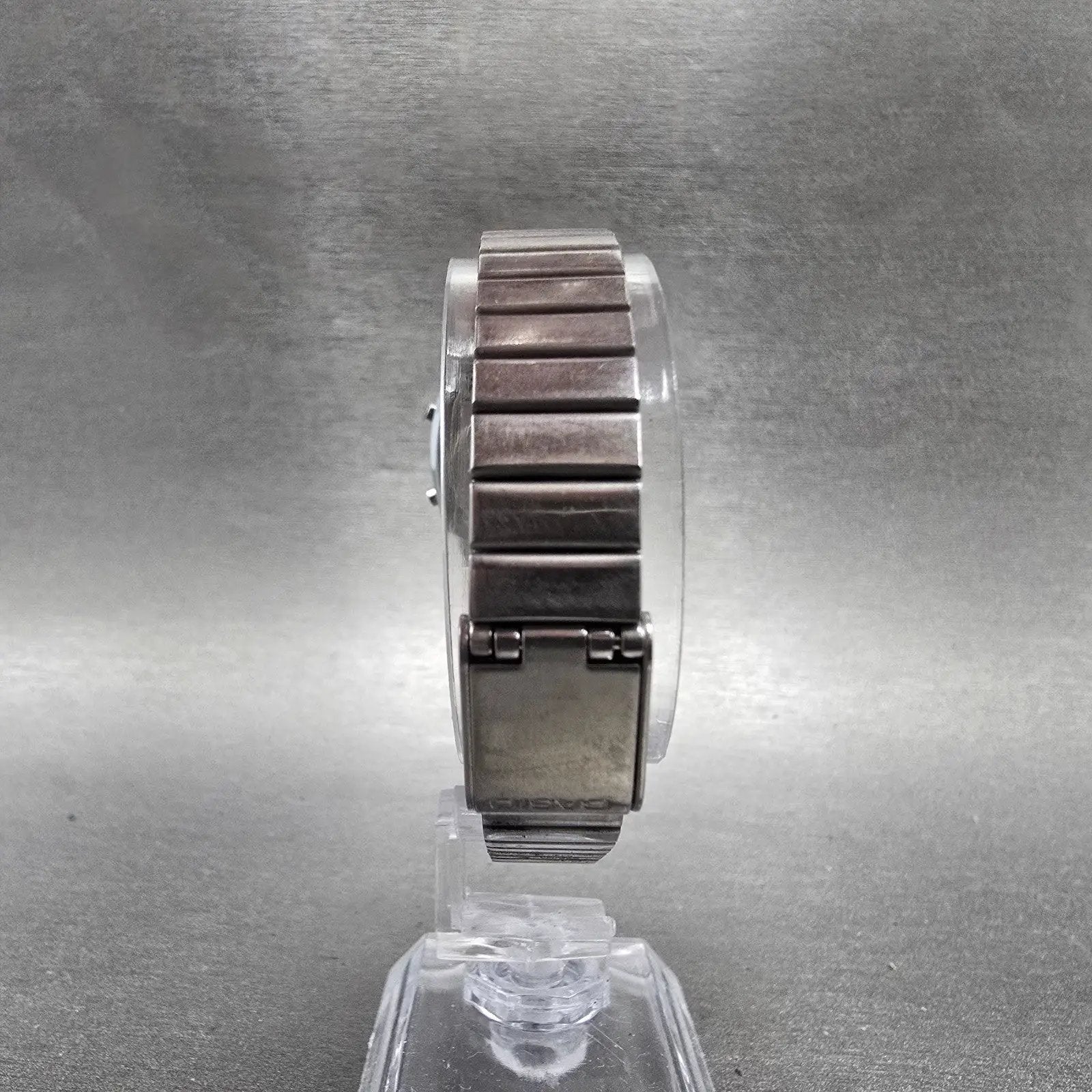 Casio Digital Watch Women 25mm Silver Alarm Chrono Daydate LA670W New Battery NQ6