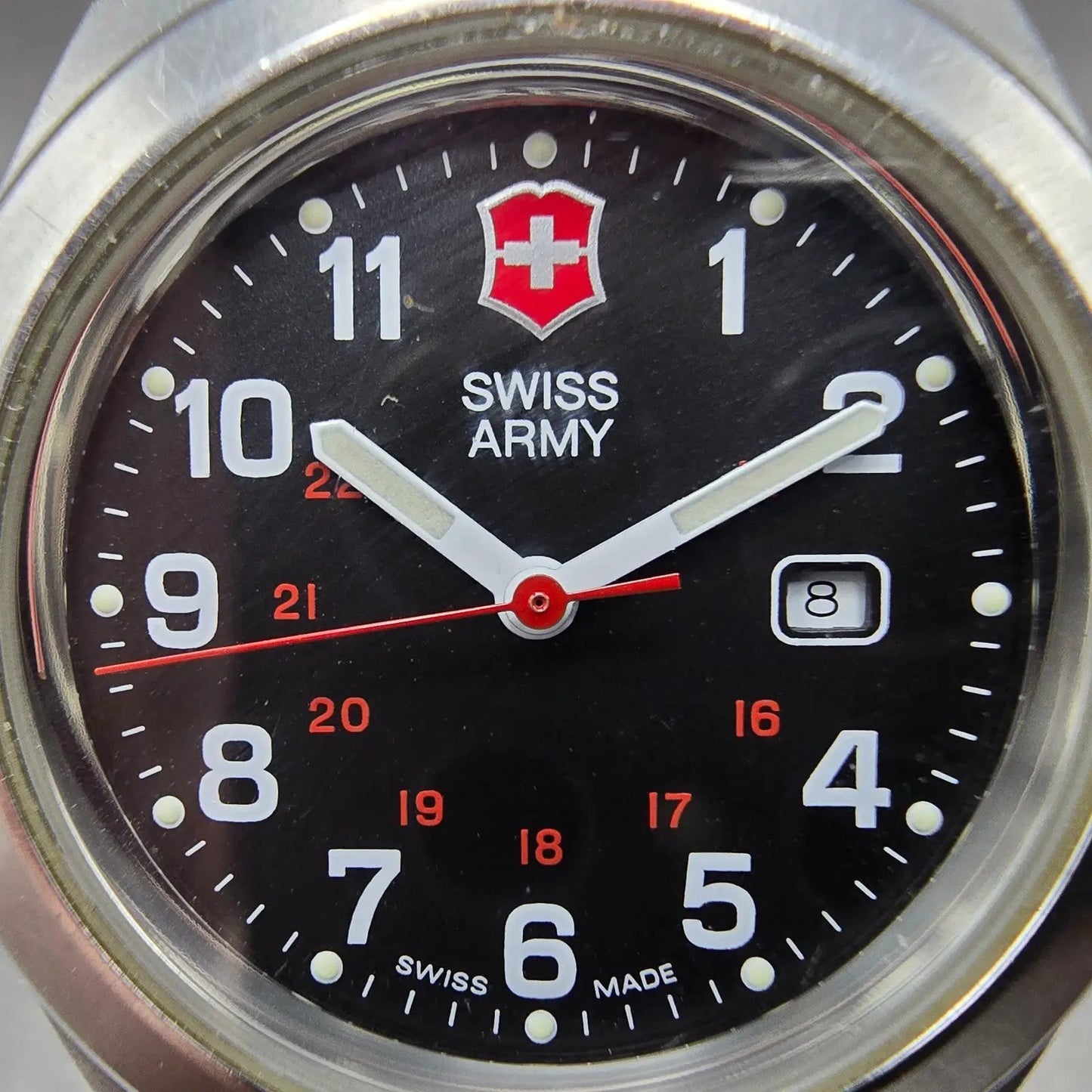 Victorinox Swiss Army Garrison Watch Women 34mm Black Dial Steel Date New Batt D1