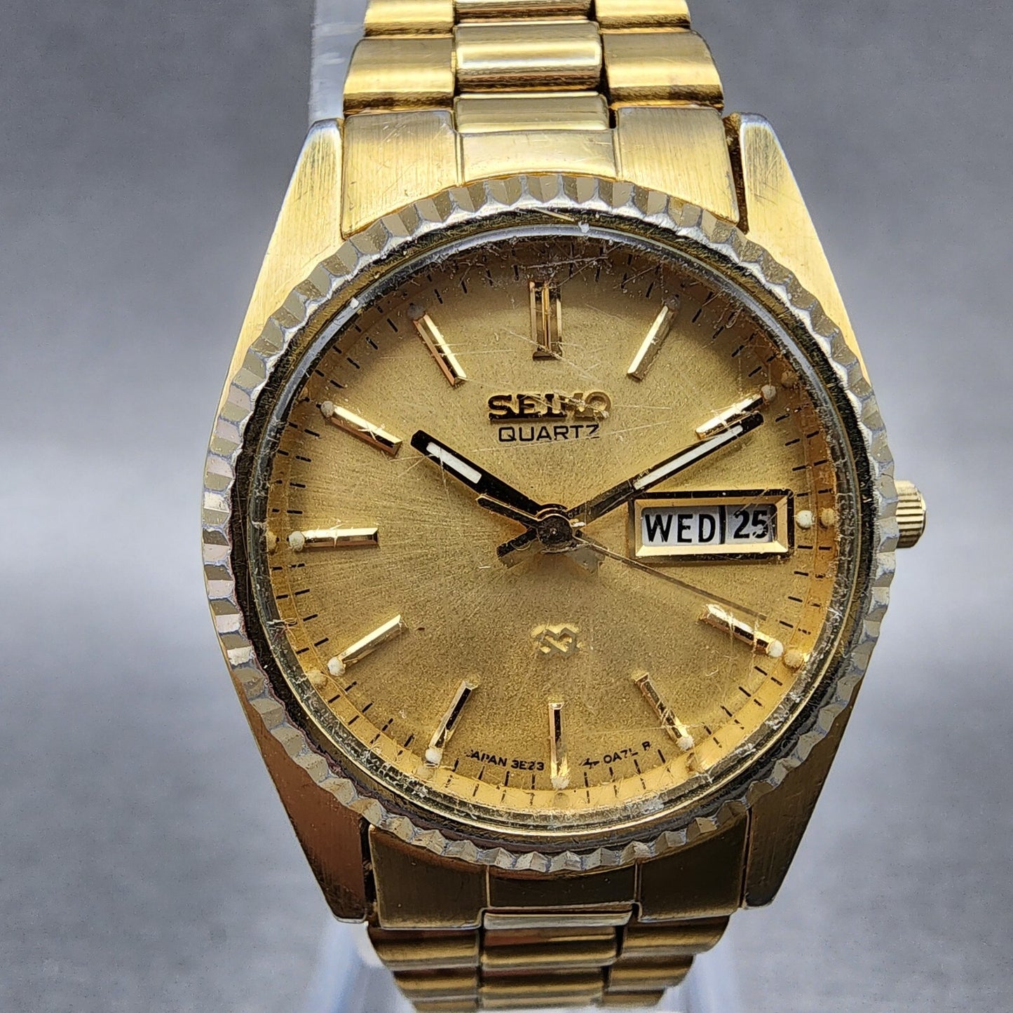 Seiko SQ Watch Women 24mm Gold Dial Gold Tone Daydate Round 3E230A69 New Batt1