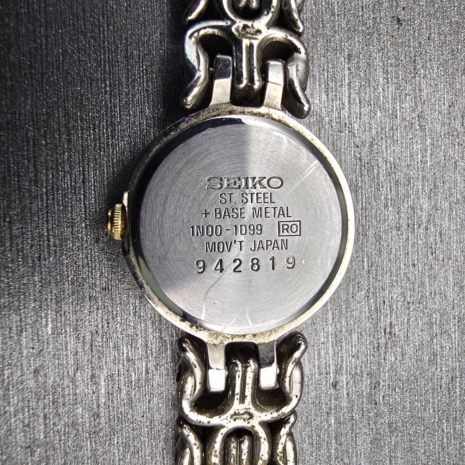 Seiko Watch Woman 20mm Black Dial Two Tone Round 1N00-1D99 New Battery Vintage10