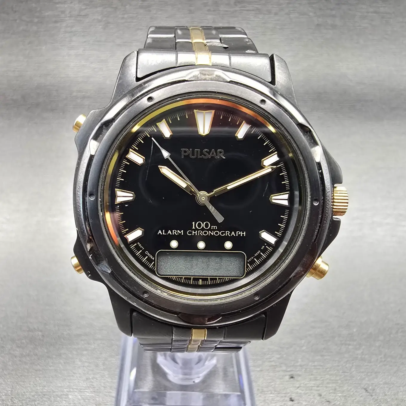 Seiko Pulsar Watch Men 39mm Black Dial Round Chrono Alarm V072-0050 New Battery0