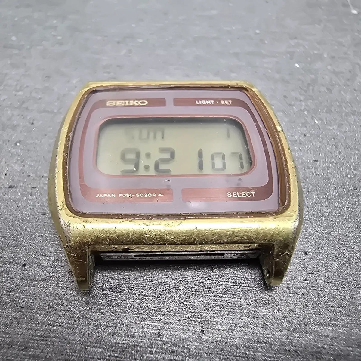 Seiko Digital Watch Men 33mm Brown Dial Gold Tone Daydate F051-5030 PARTS3