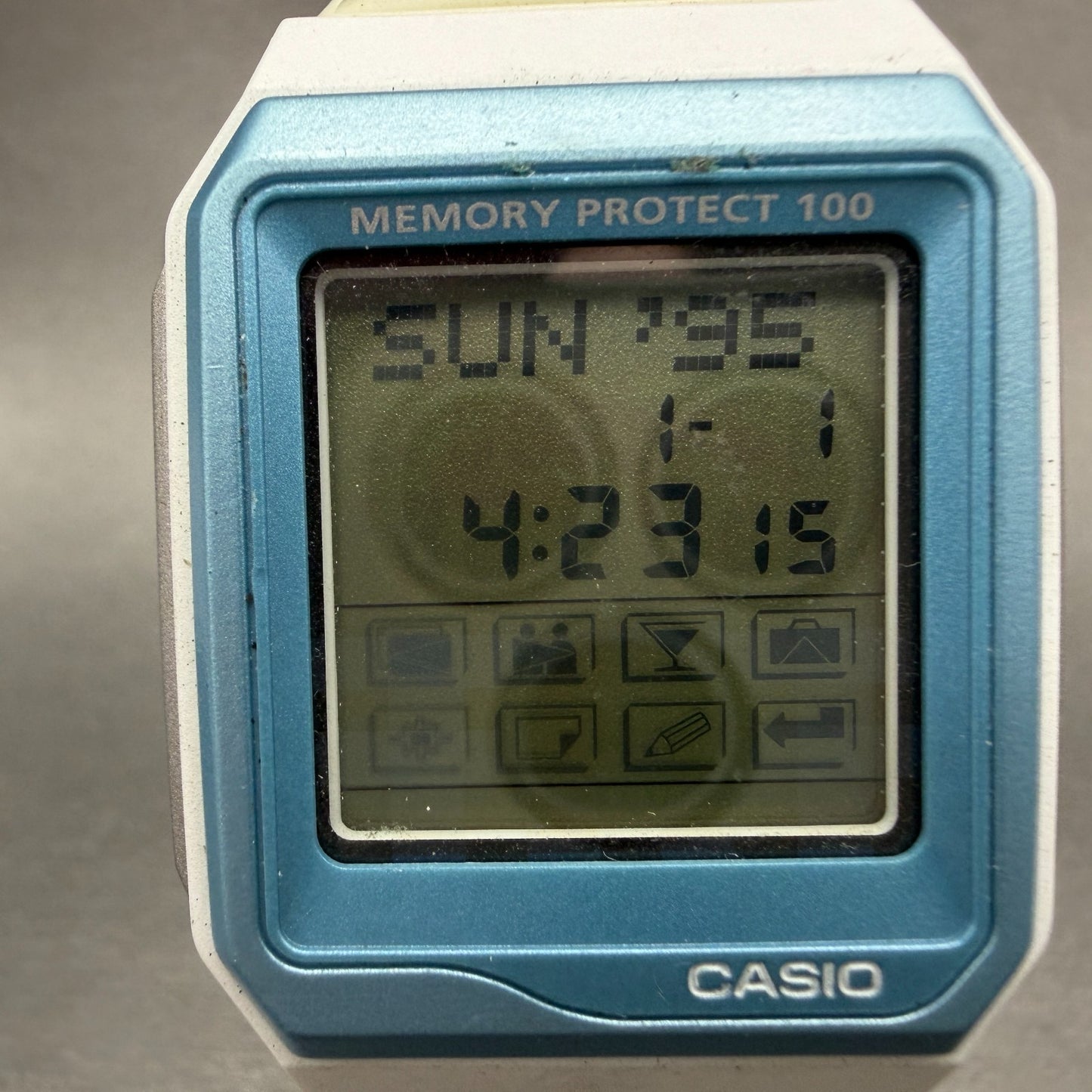 Casio HotBiz Watch Men 35mm Digital White Blue Rectangle VDB-101JIM New Battery1