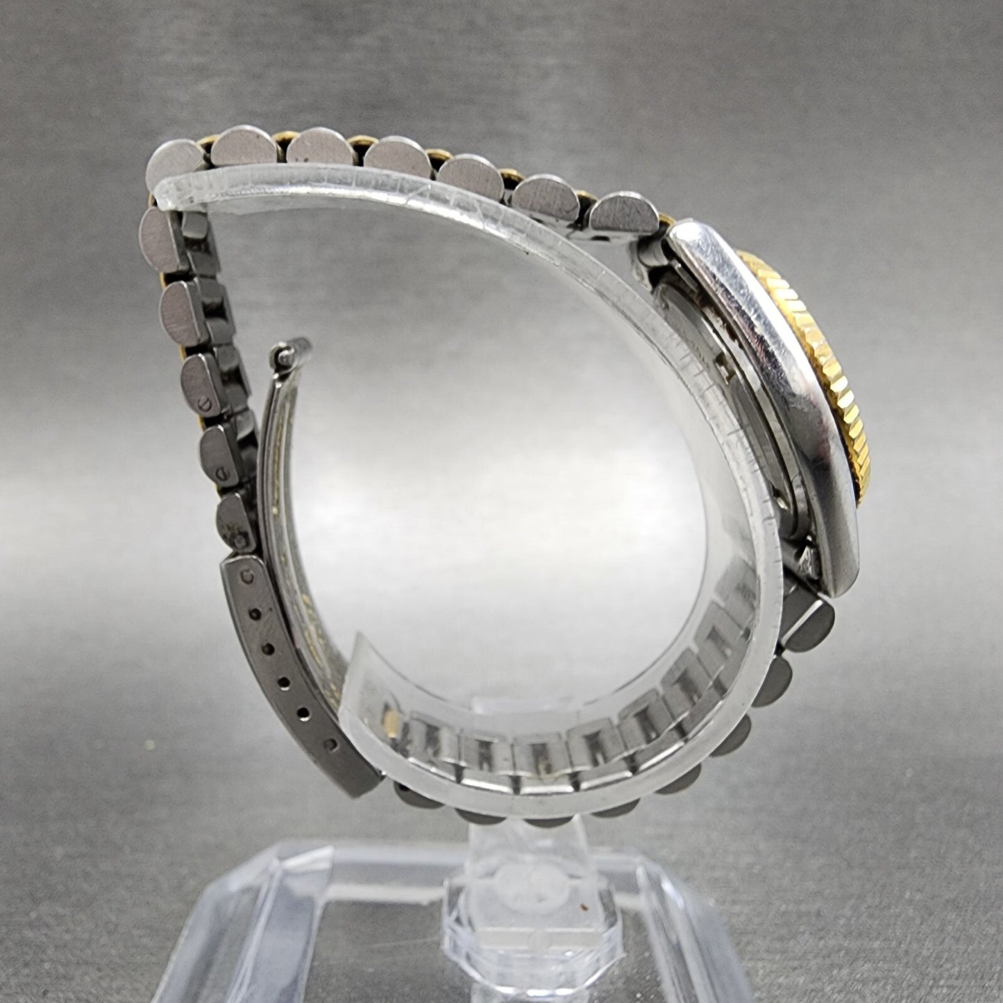 Seiko SQ Watch Women 24mm Gold Dial Two Tone Daydate 24mm Round New Battery B128
