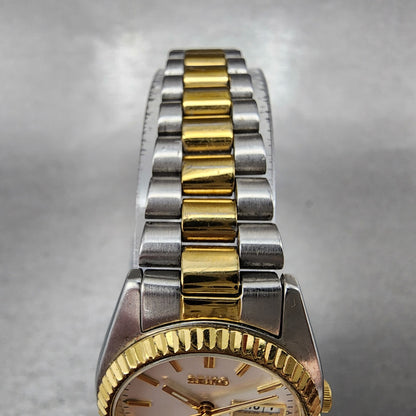 Seiko Watch Women 25mm White Dial Two Tone daydate Round 7n830041 New Batt B1234