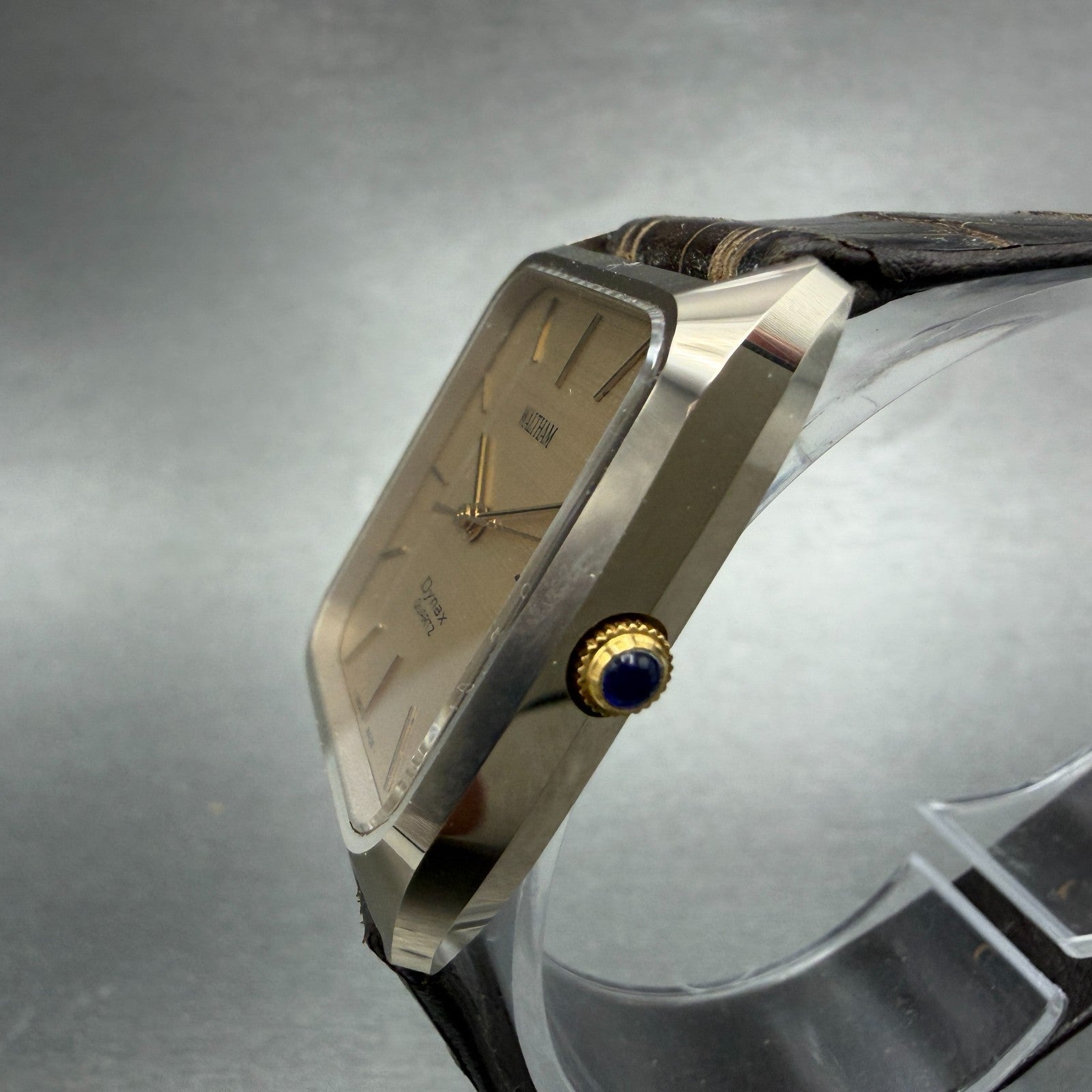 Waltham Dynax Tank Watch Men 28mm Gold Dial Tungsten Rectangle New Battery2