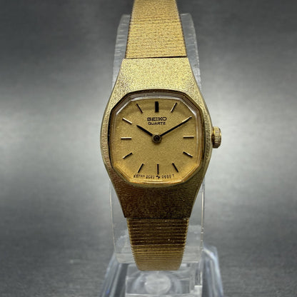 Seiko Watch Women 16mm Champagne Dial Gold Tone Round 2C20-5309 New Battery0