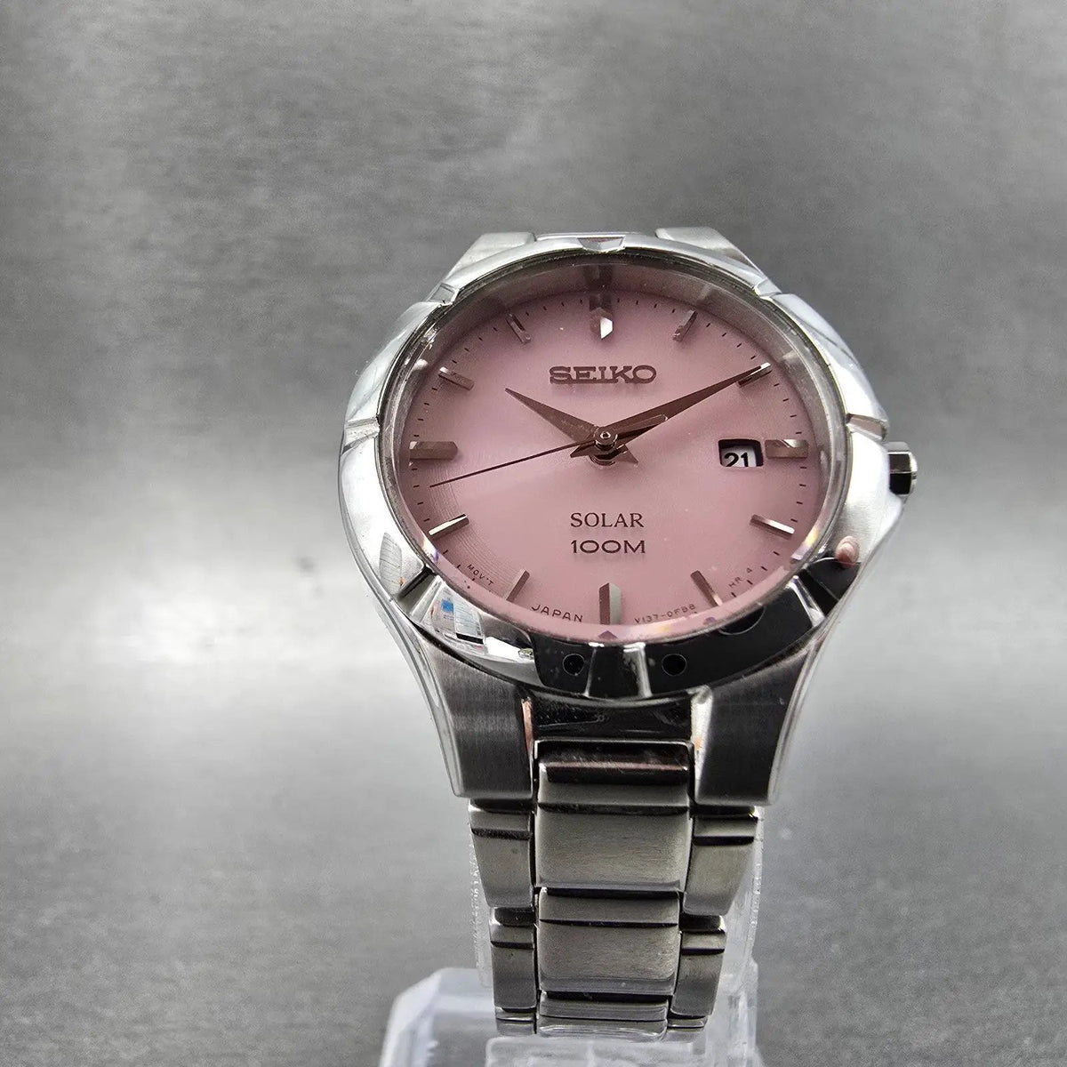Seiko Solar Watch Women 27mm Pink Dial Silver Date Round V137-0CH0 Runs5